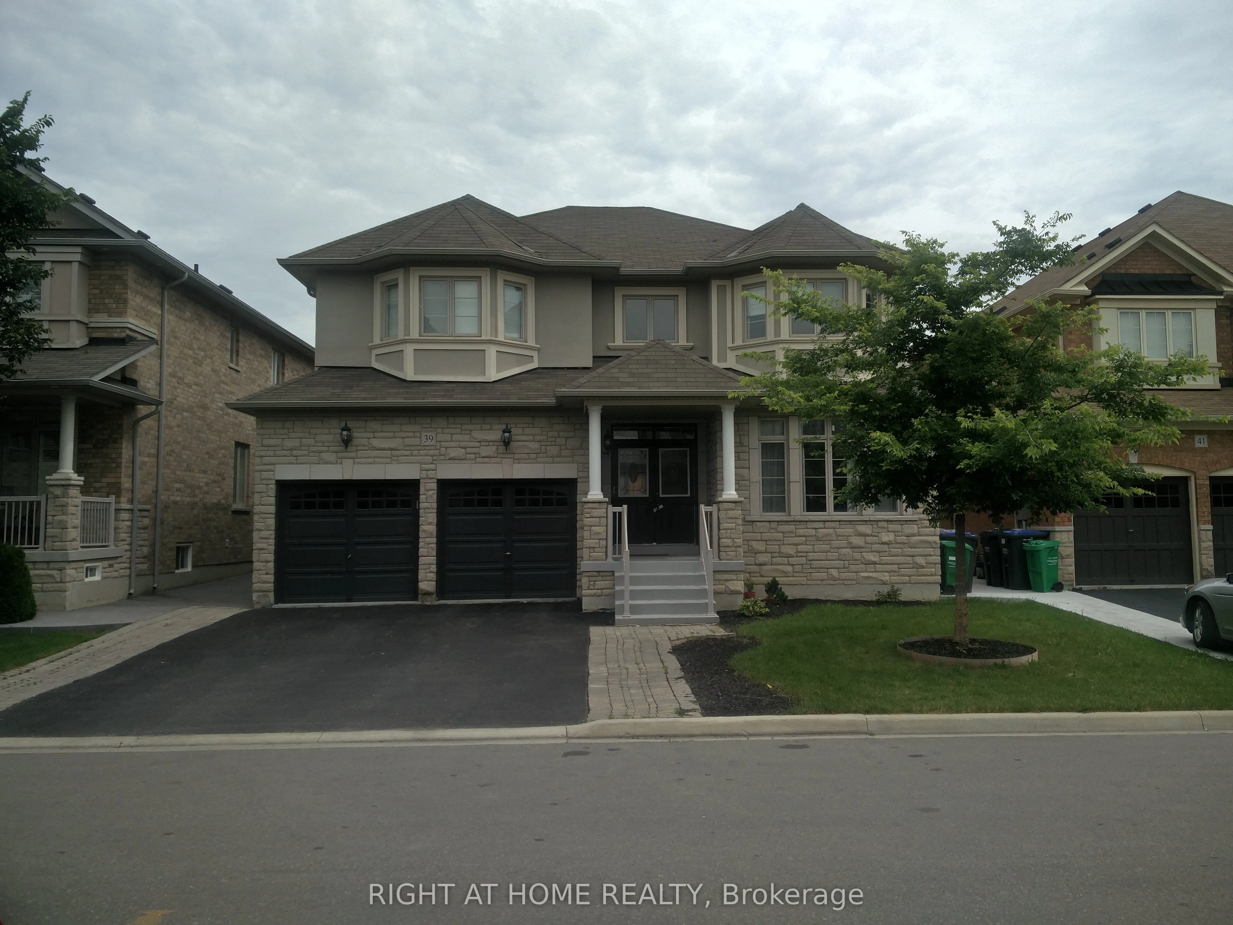 Detached Home For Lease | W13139614