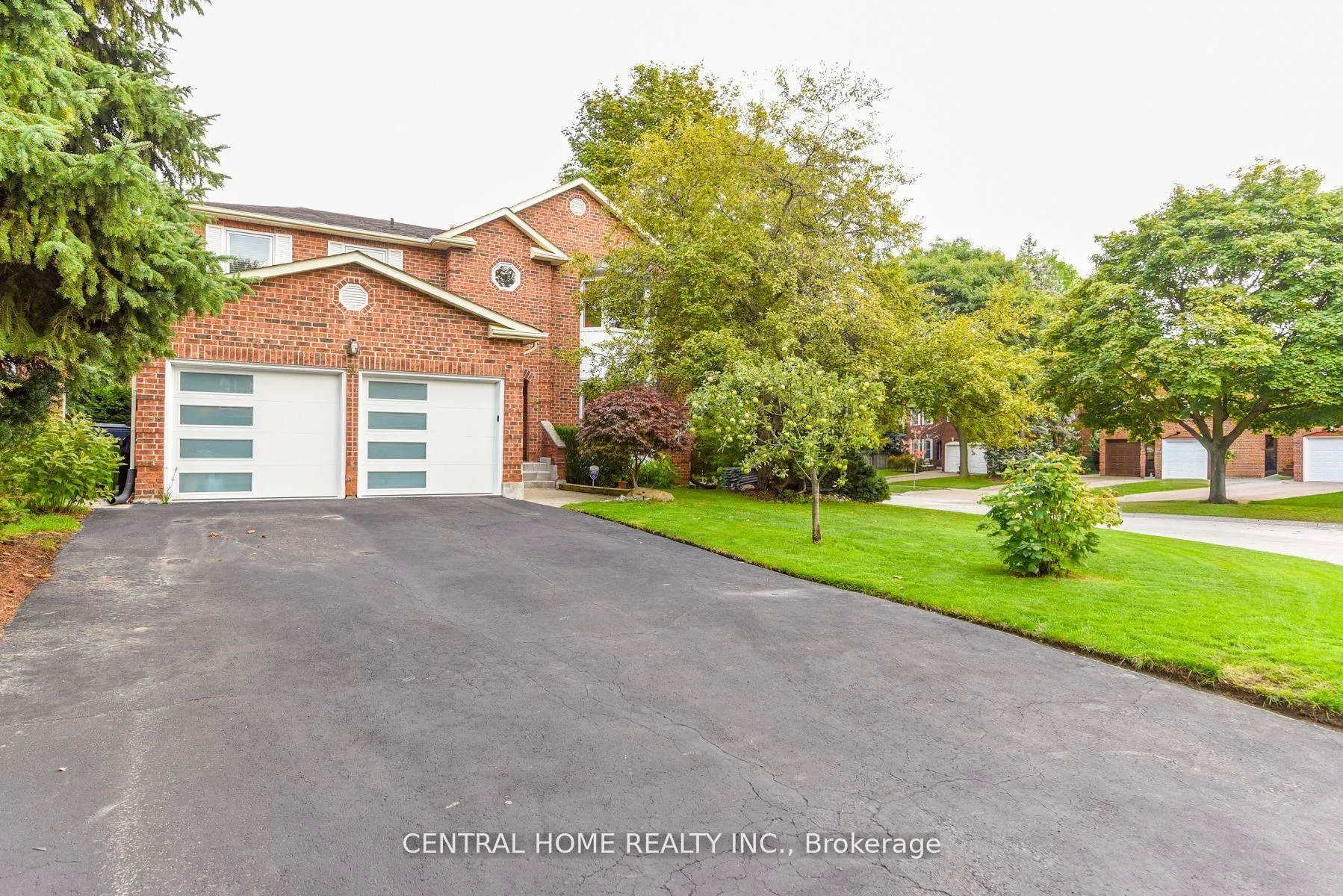 Detached Home For Sale | W13141174