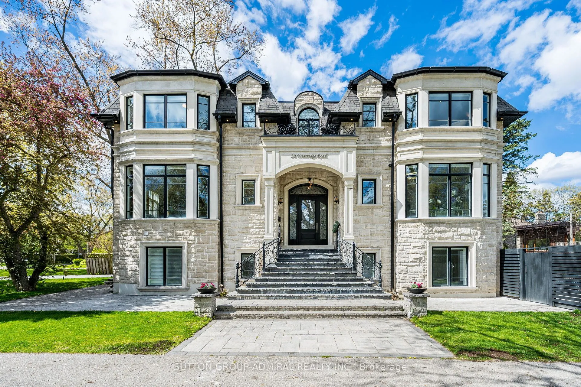 Detached Home For Sale | W13142474