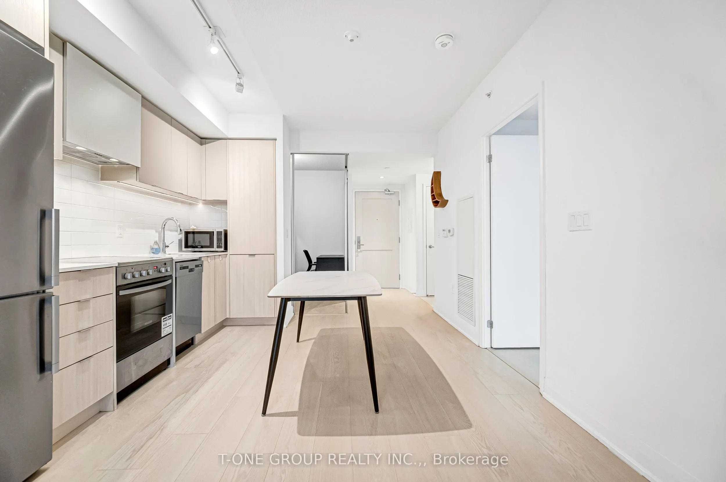 Property For Lease | W13144192