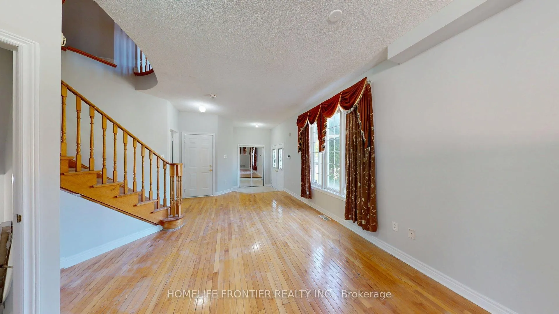 Semi-Detached Home For Lease | W13144414