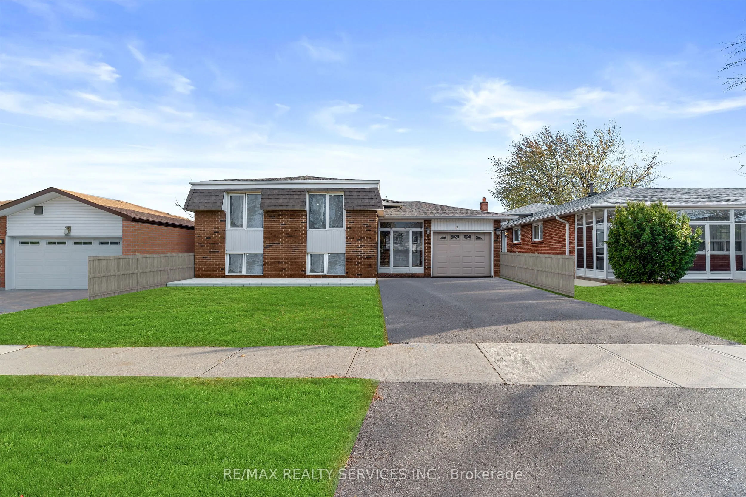 Detached Home For Sale | W13146358