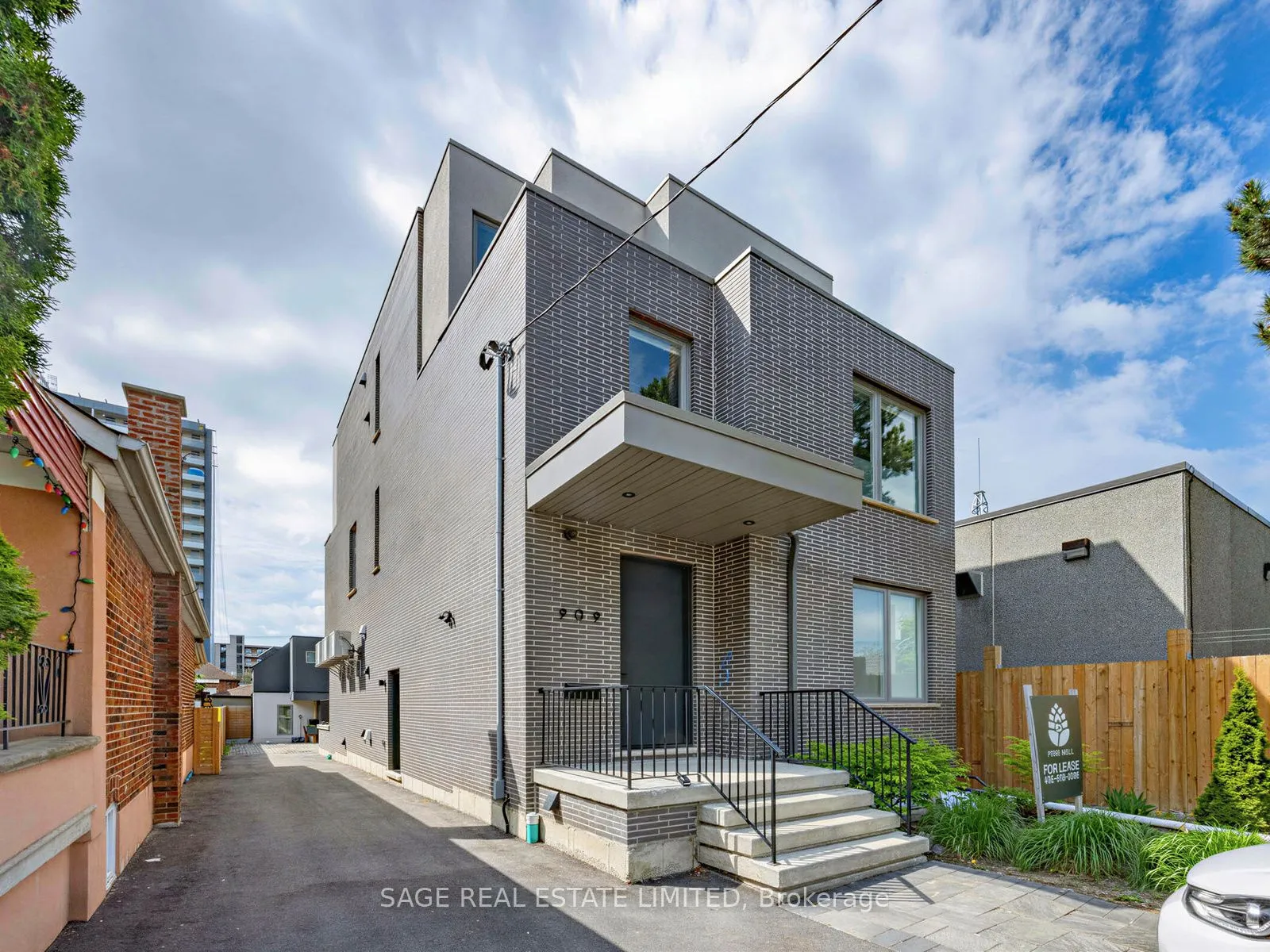 Multiplex For Lease | W13148580