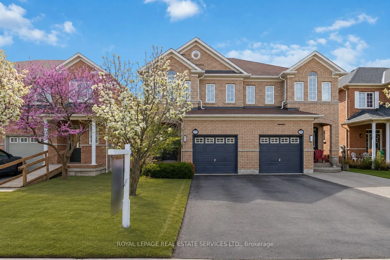 Semi-Detached Home For Lease | W13149570