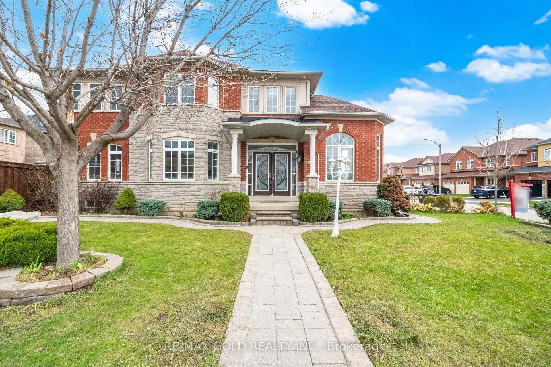 Detached Home For Sale | W13150418