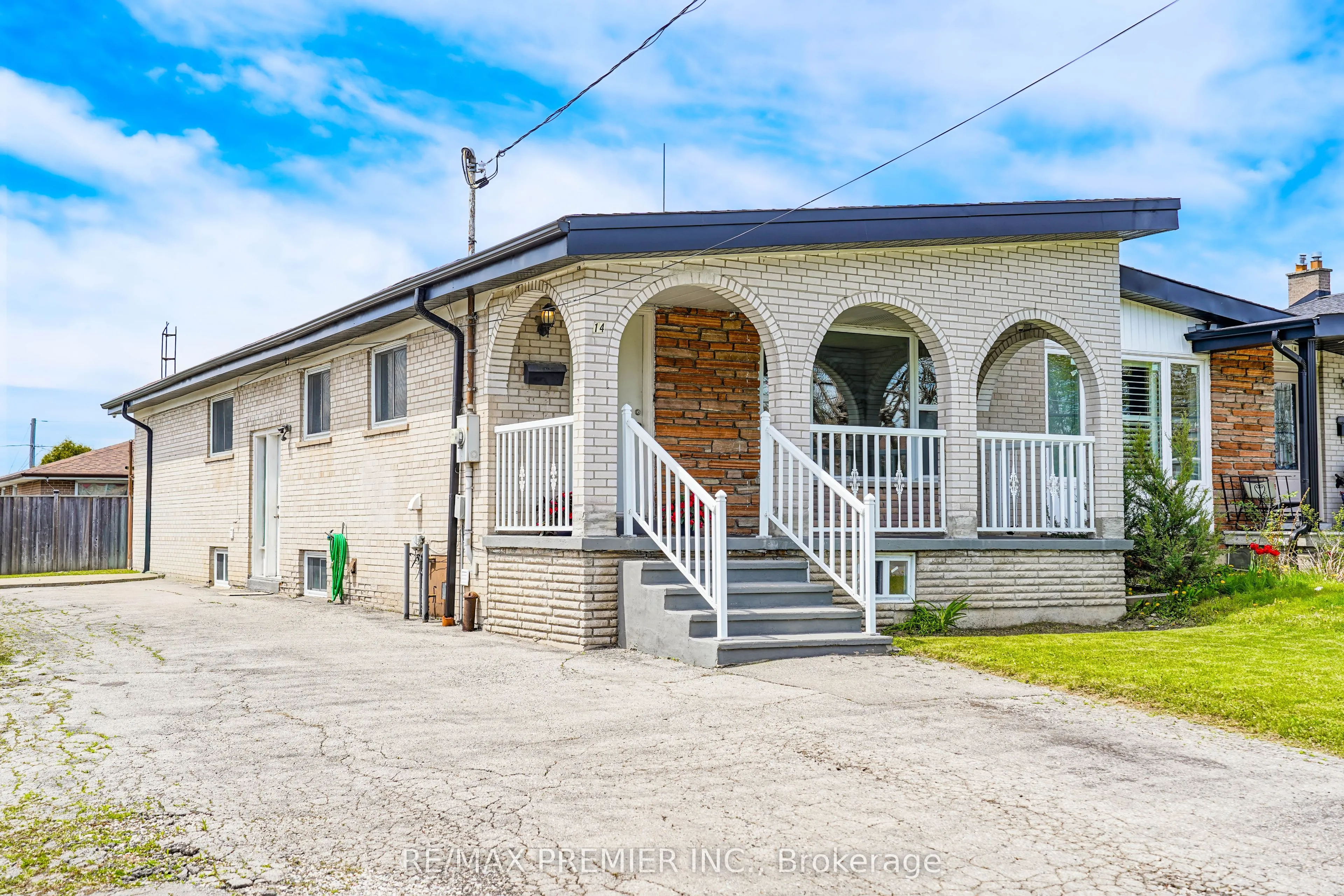 Semi-Detached Home For Sale | W13150800