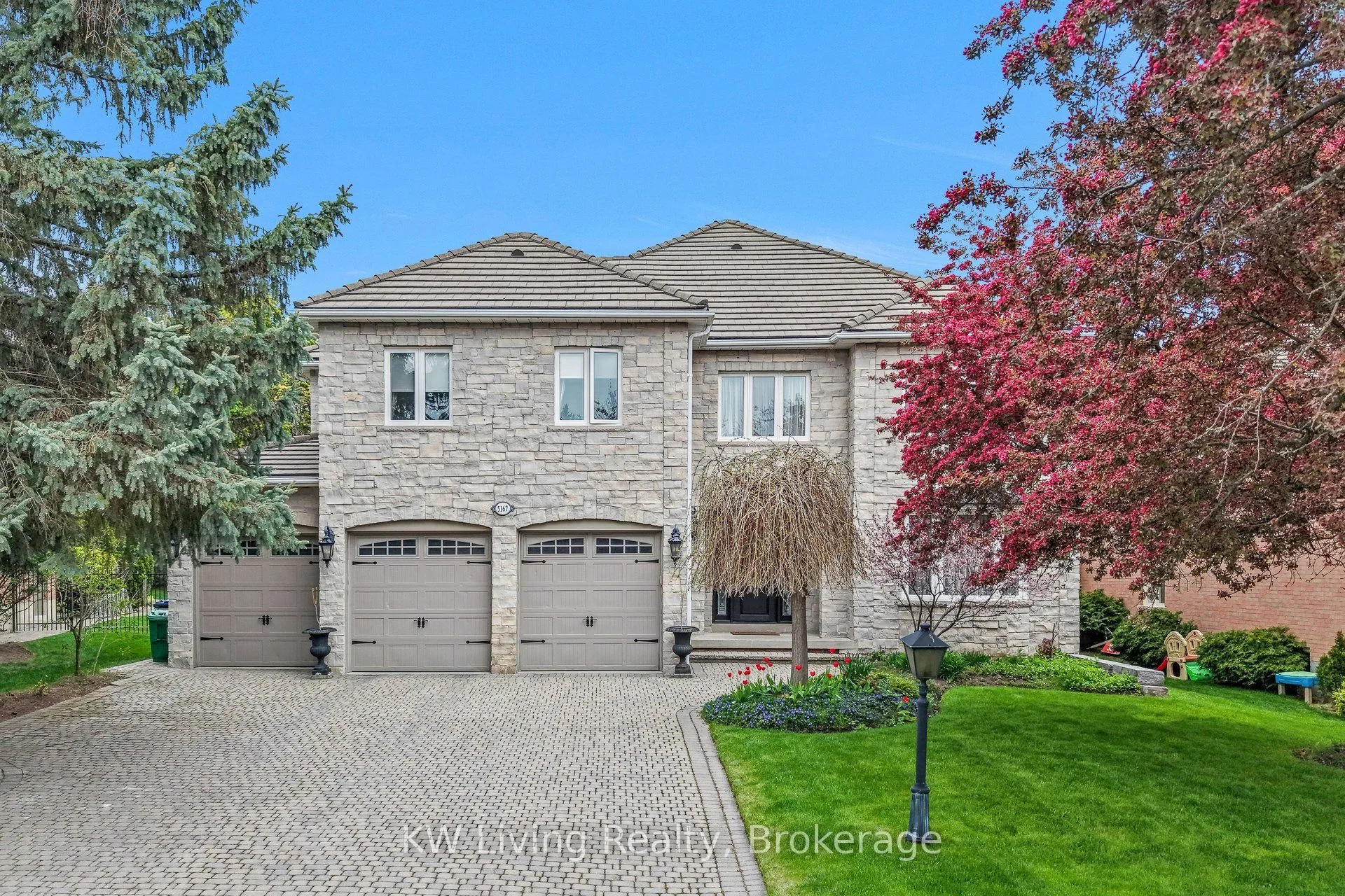 Detached Home For Sale | W13151286