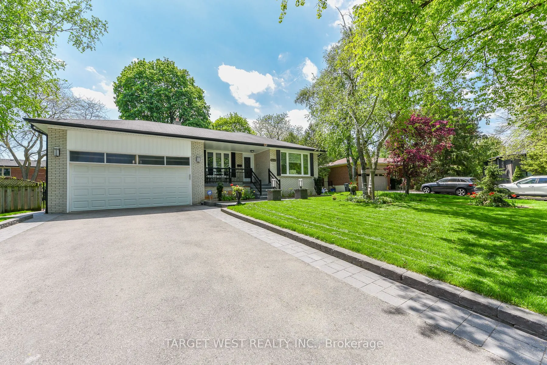 Detached Home For Sale | W13151344