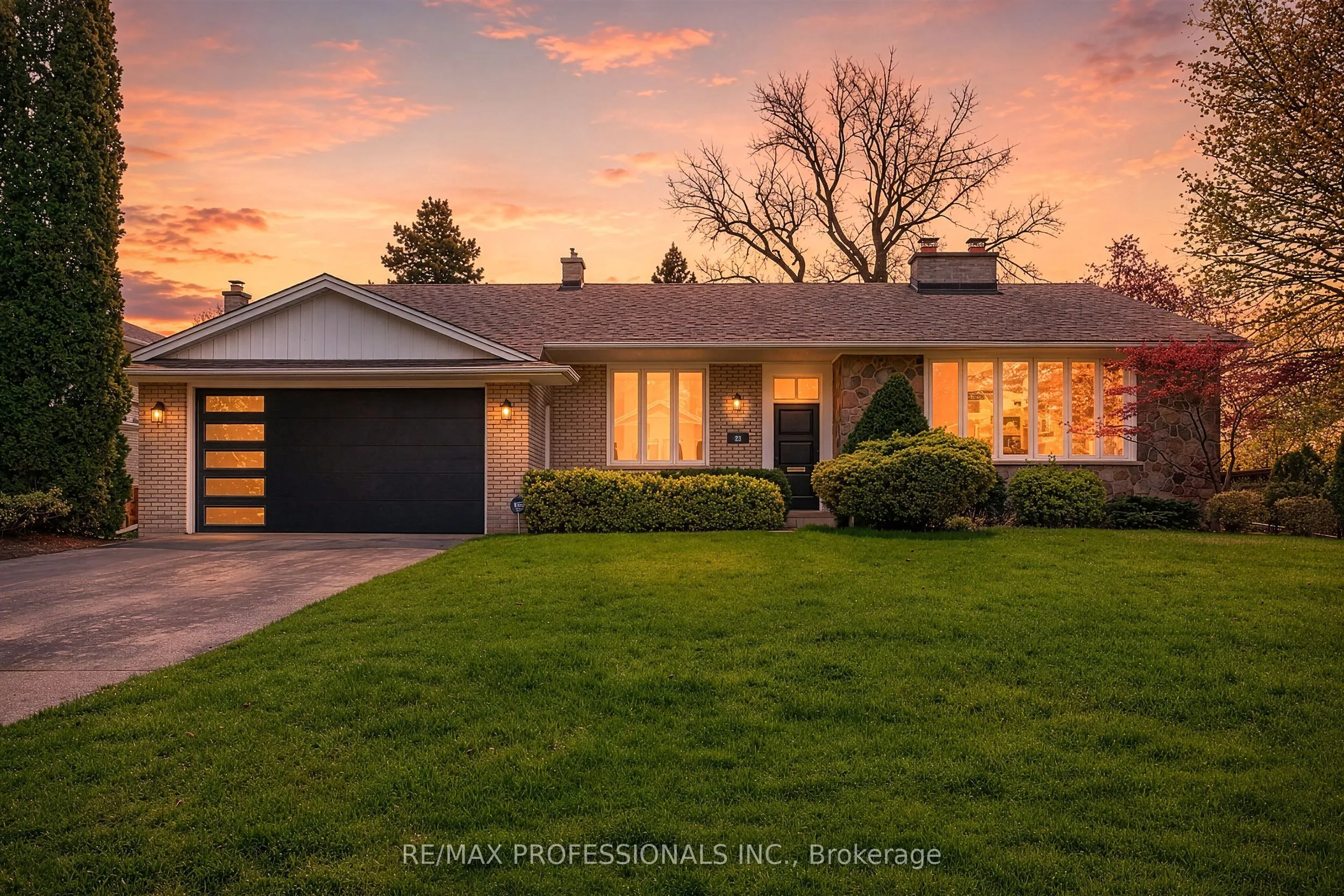 Detached Home For Sale | W13156864