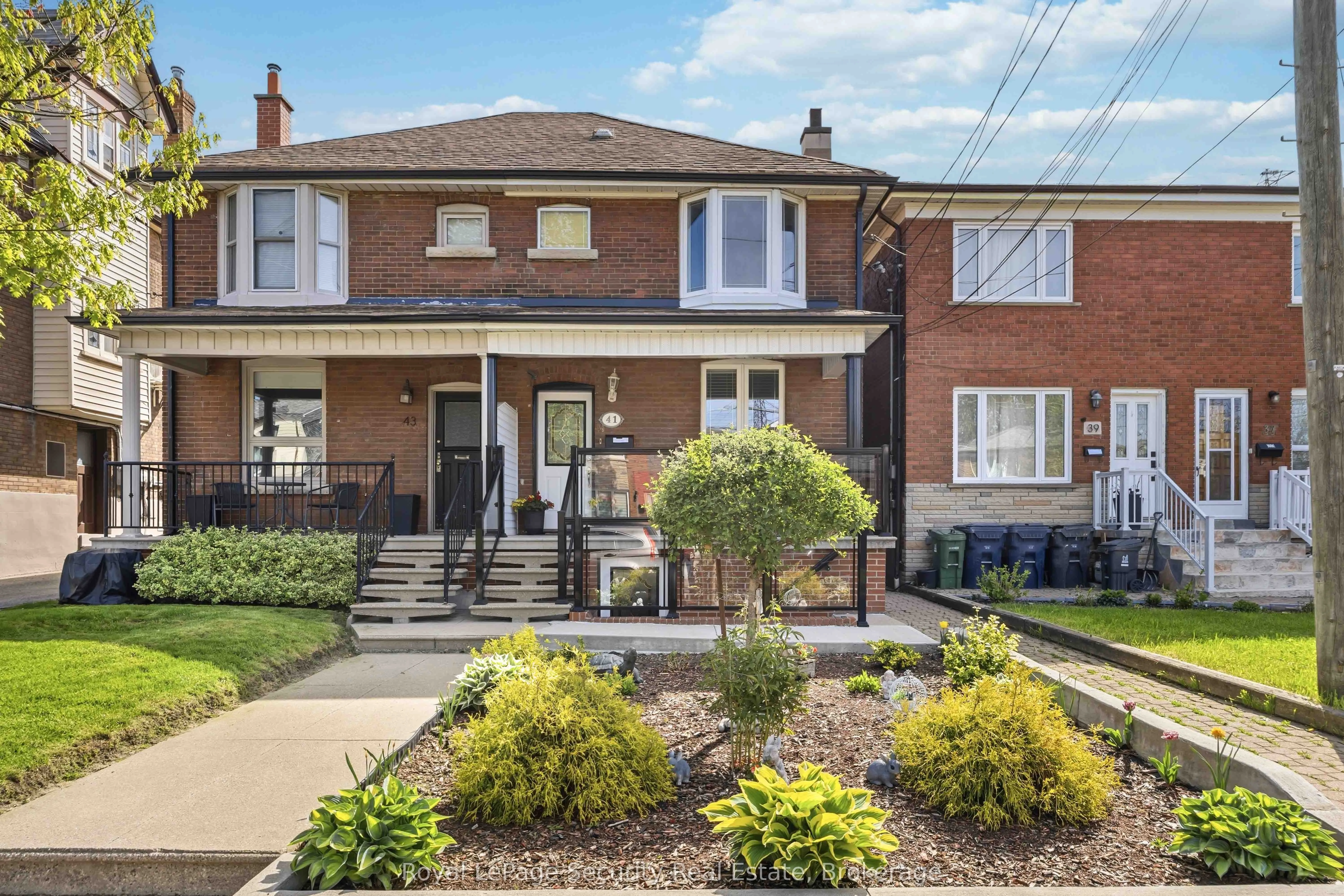 Semi-Detached Home For Lease | W13162138