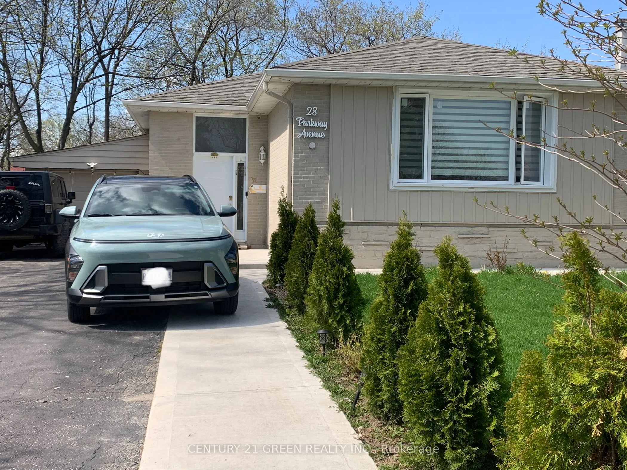 Detached Home For Lease | W13163242