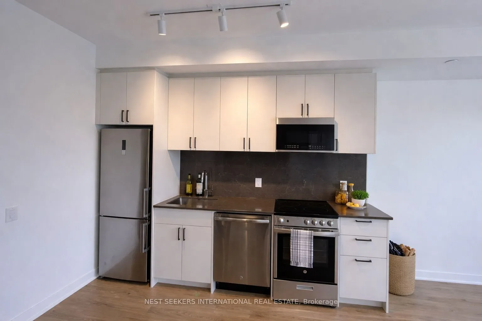 Property For Lease | W13164402