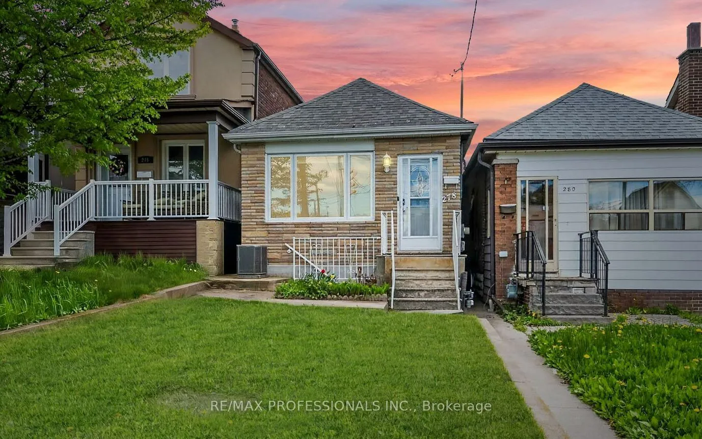 Detached Home For Sale | W13166576
