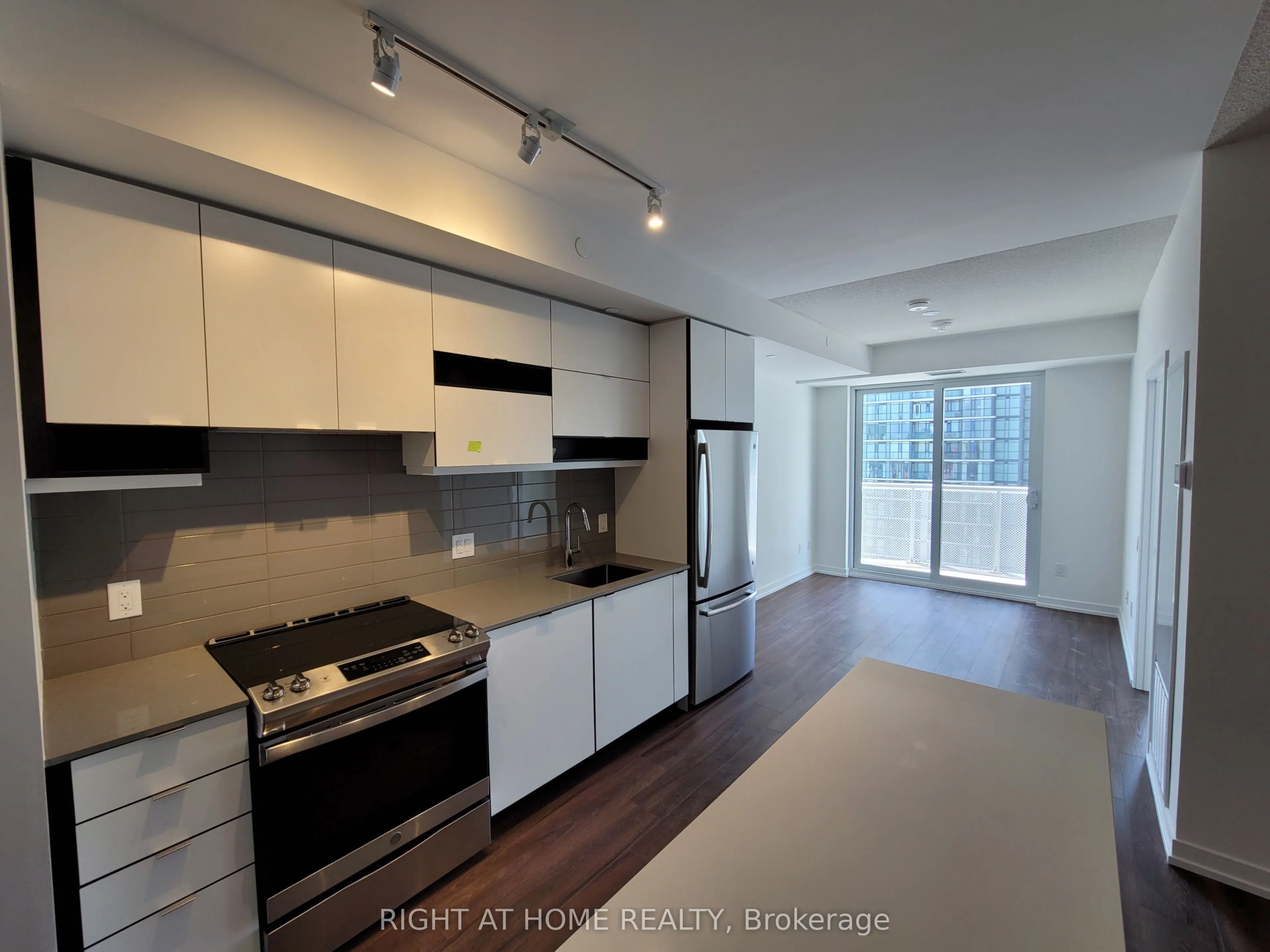 Property For Lease | W13167472