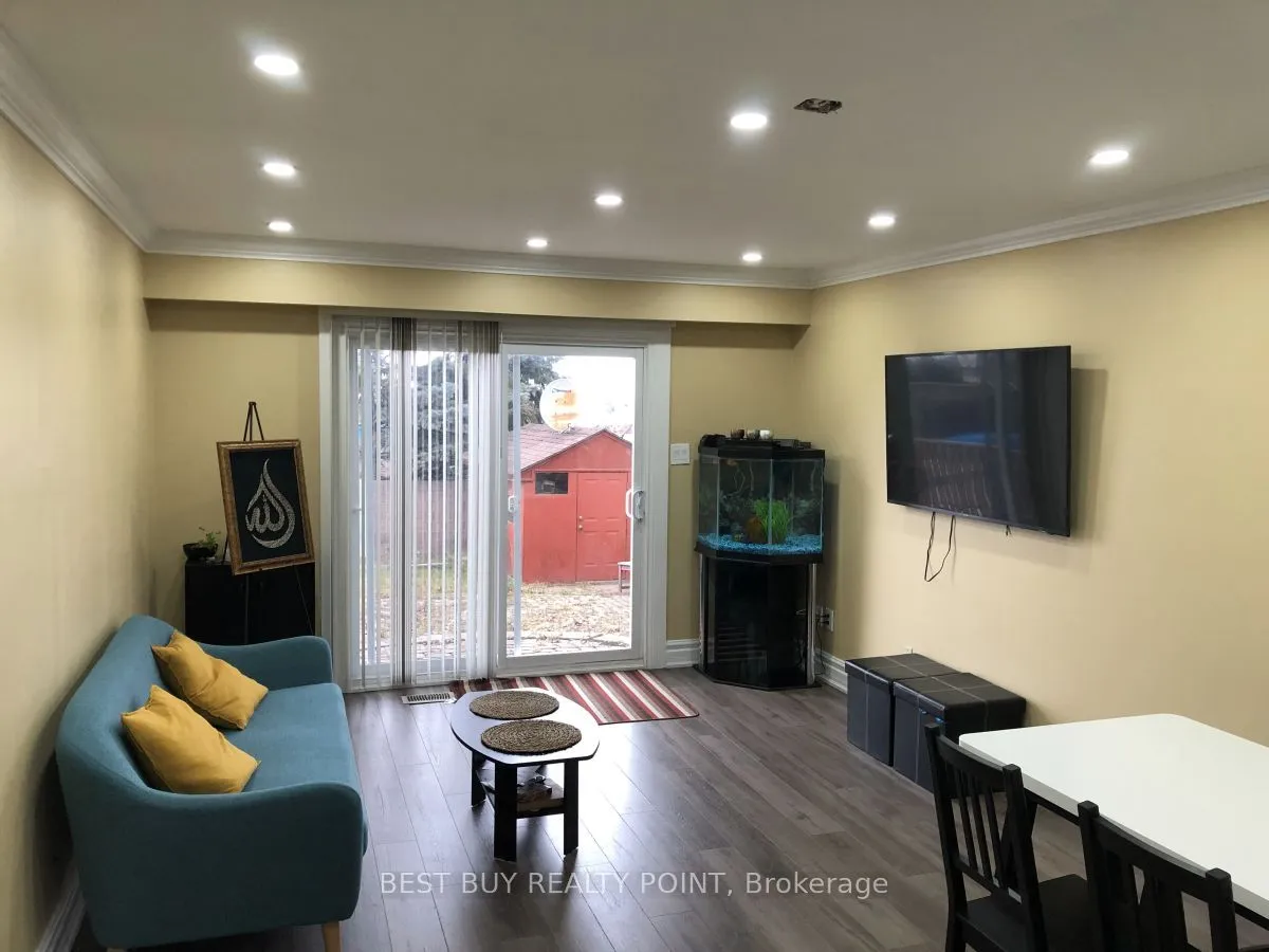 Semi-Detached Home For Lease | W13170720