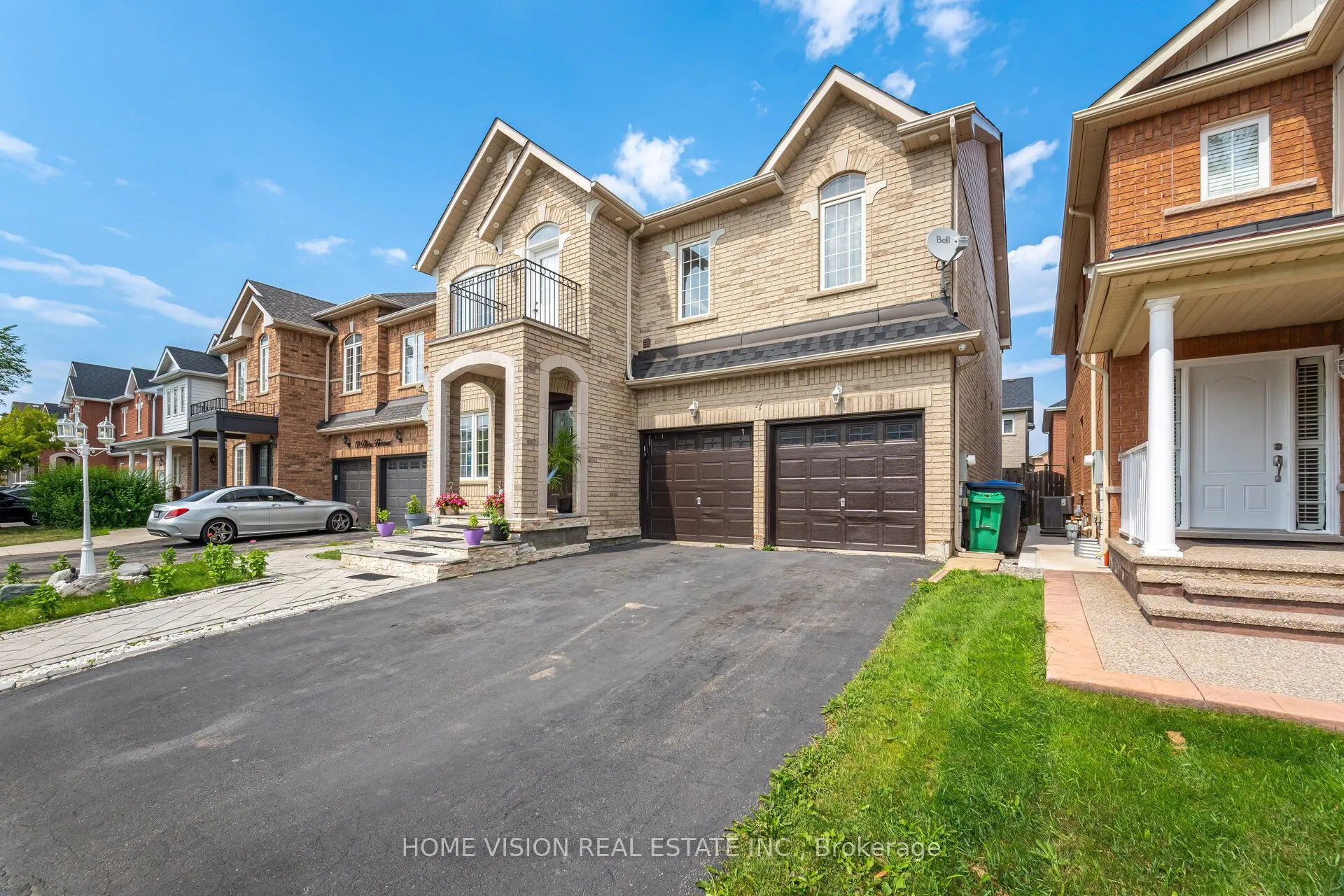 Detached Home For Lease | W13172784