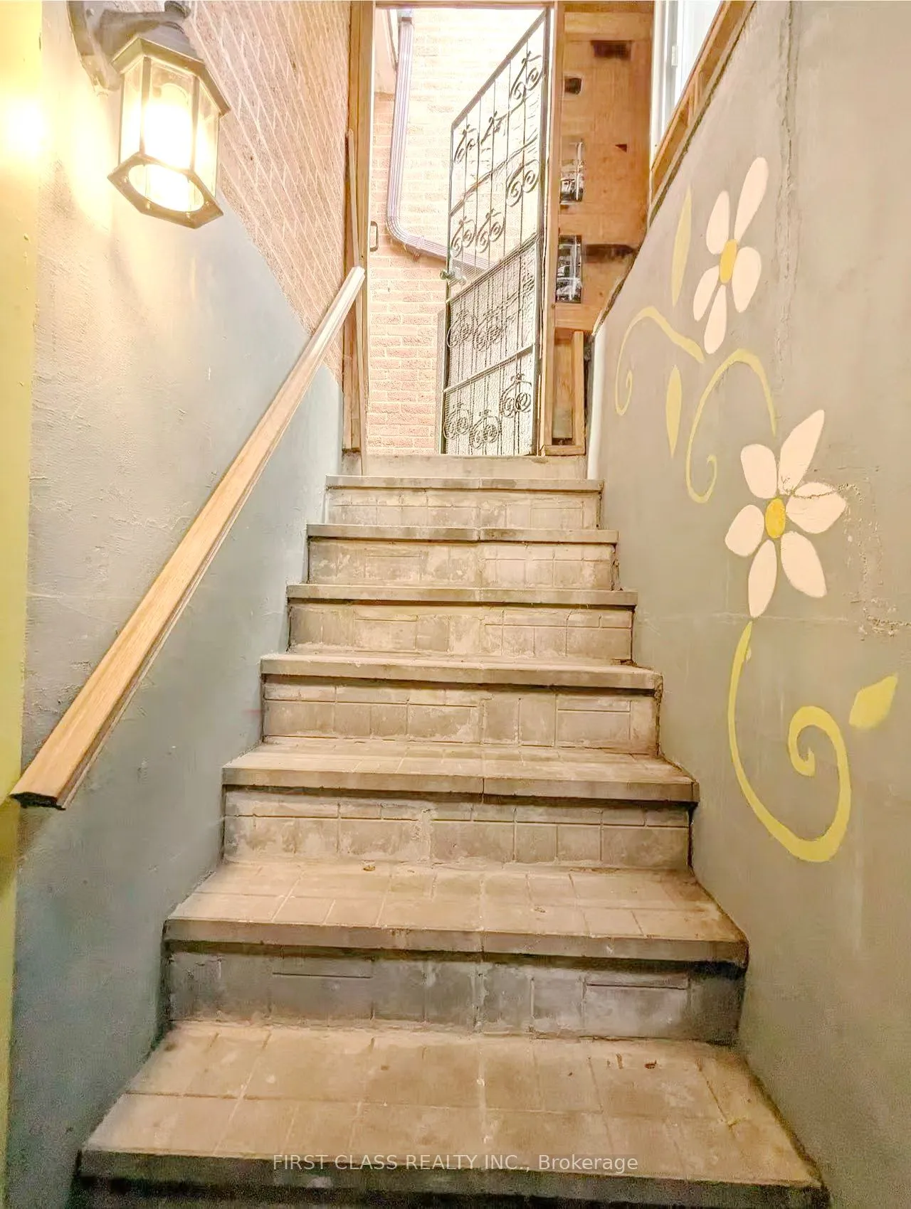 Semi-Detached Home For Lease | W13172856