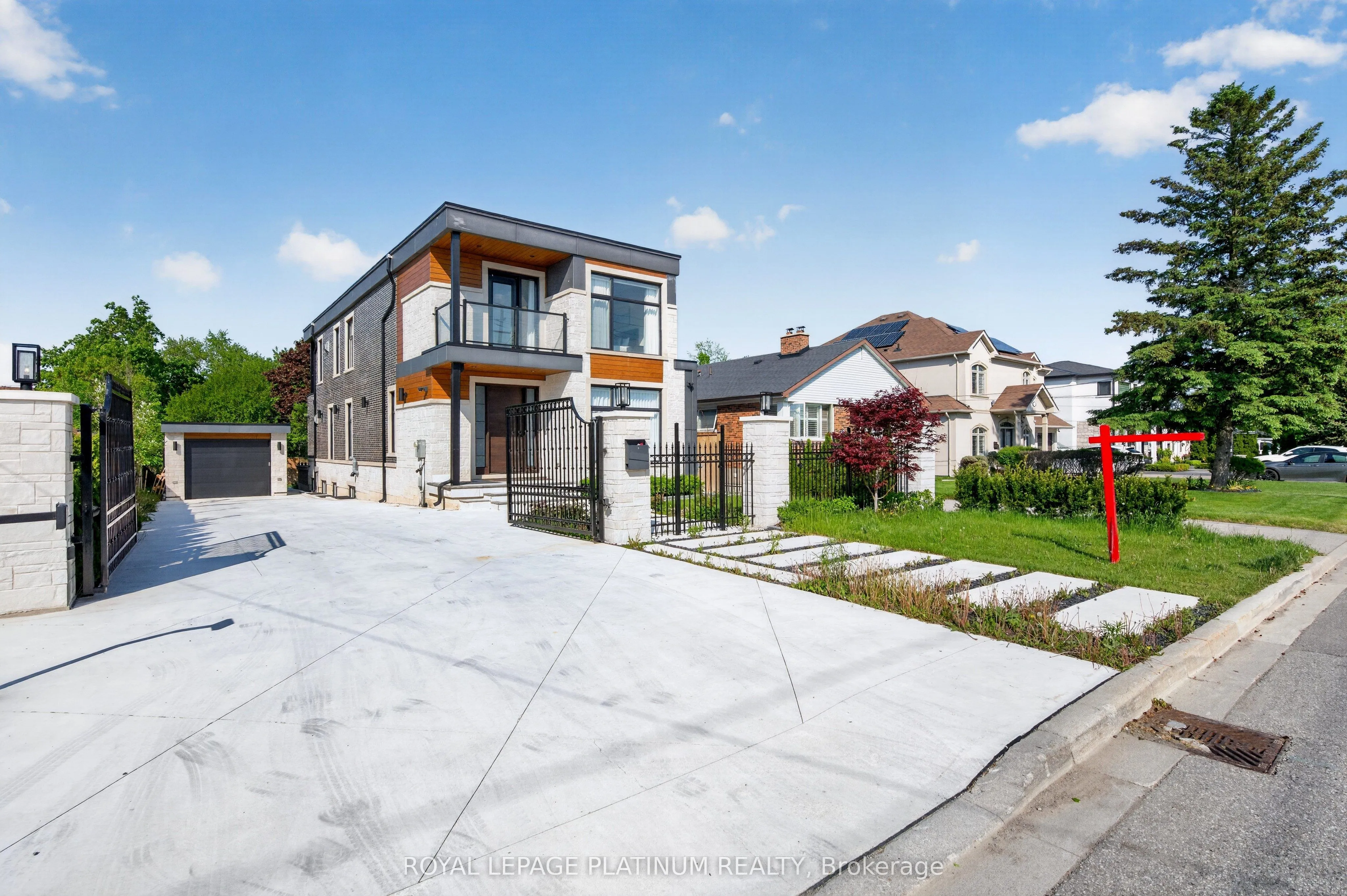 Detached Home For Sale | W13172974