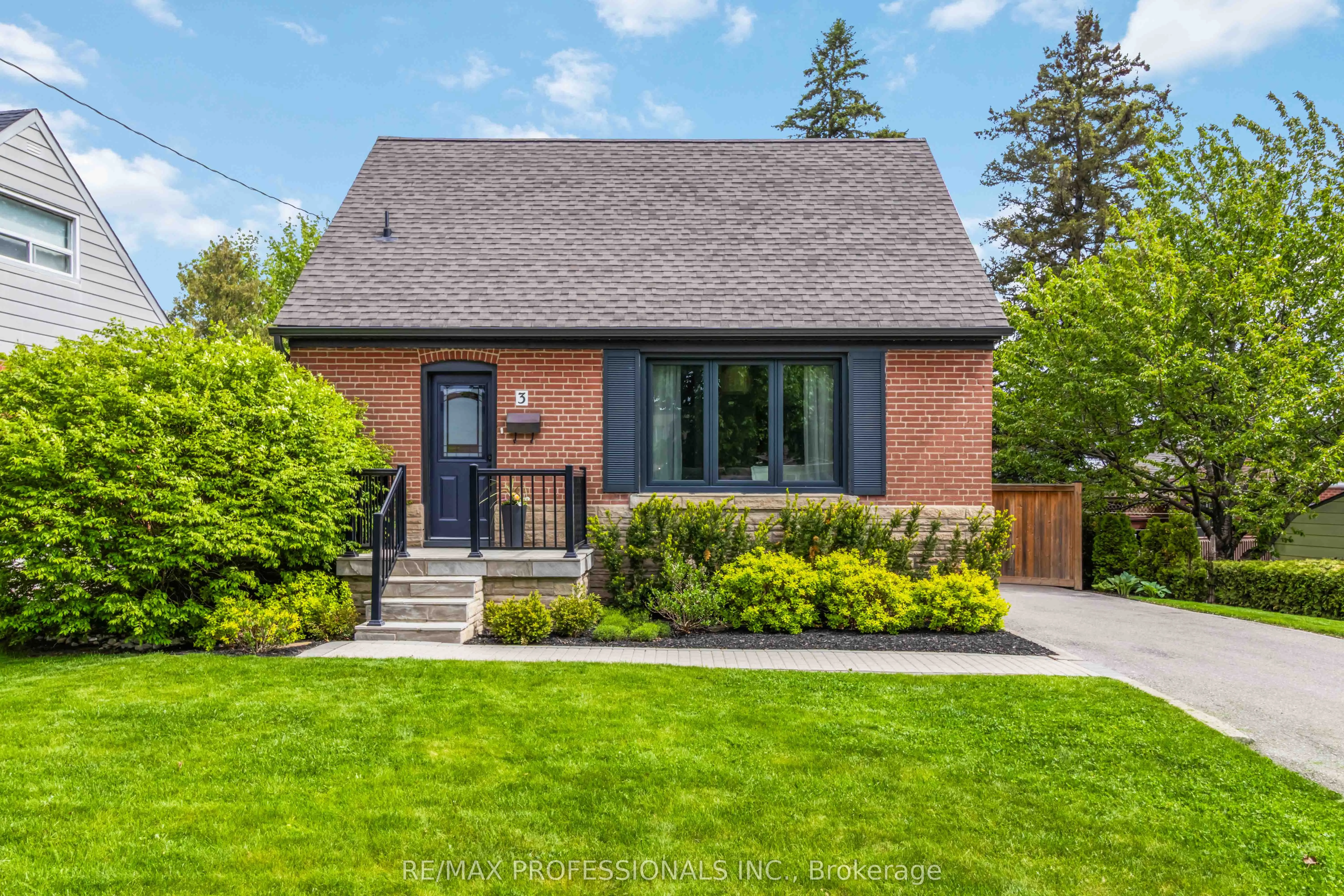 Detached Home For Sale | W13173782