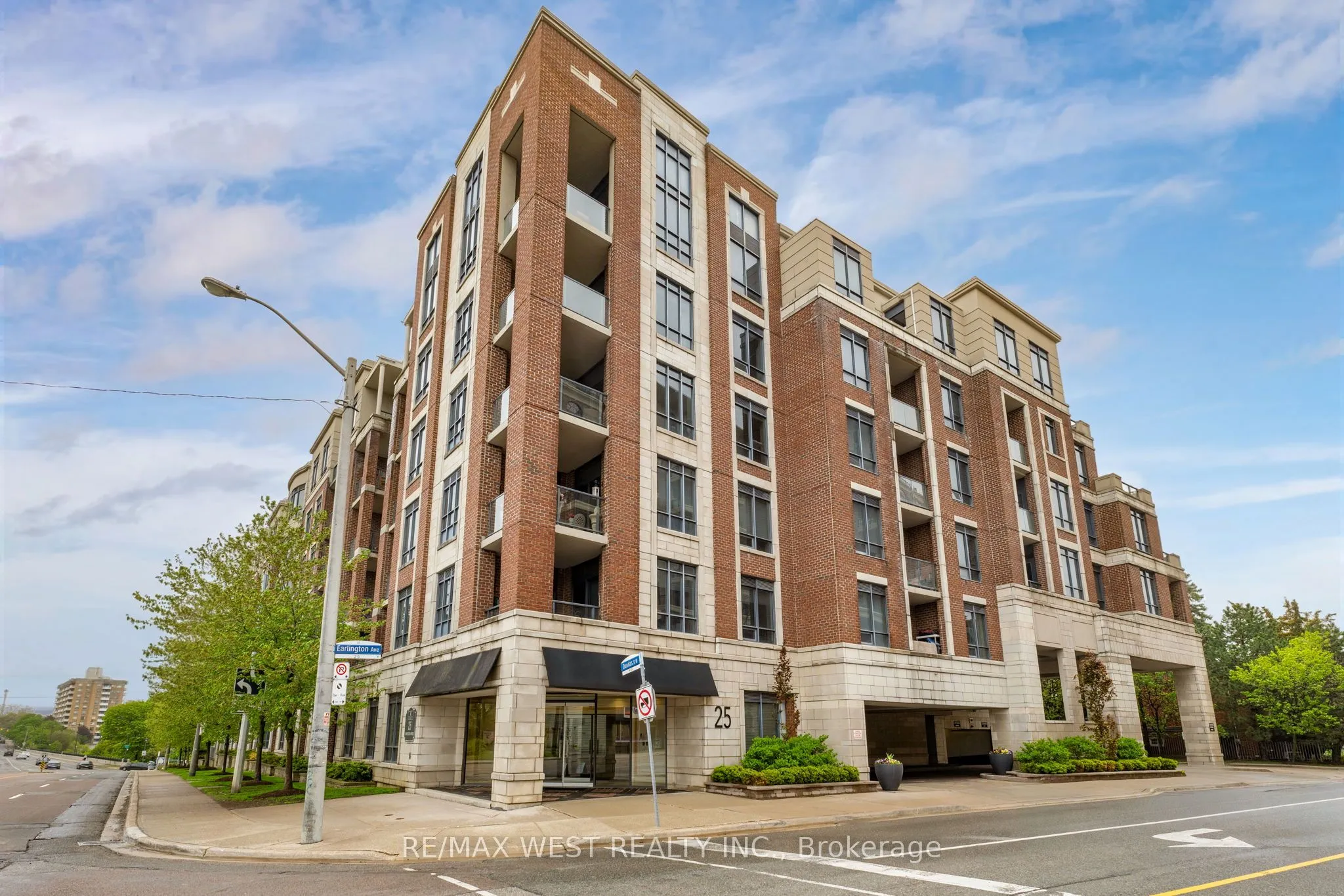 Property For Sale | W13173902