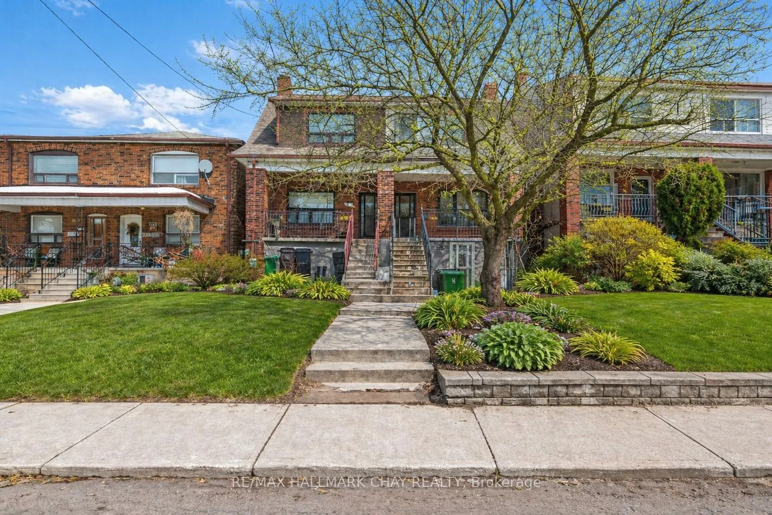 Semi-Detached Home For Lease | W13174904