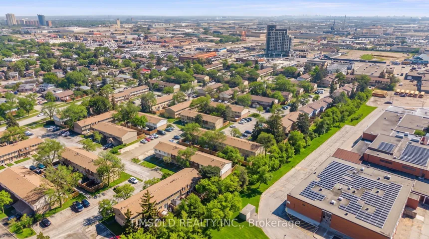 57 Hansen Road N 29, Brampton, ON L6V 3C6
