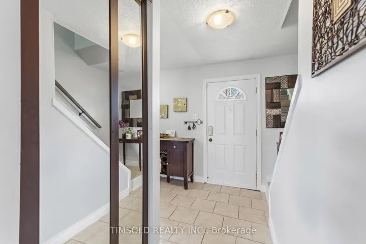57 Hansen Road N 29, Brampton, ON L6V 3C6