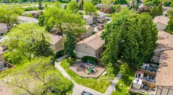 57 Hansen Road N 29, Brampton, ON L6V 3C6