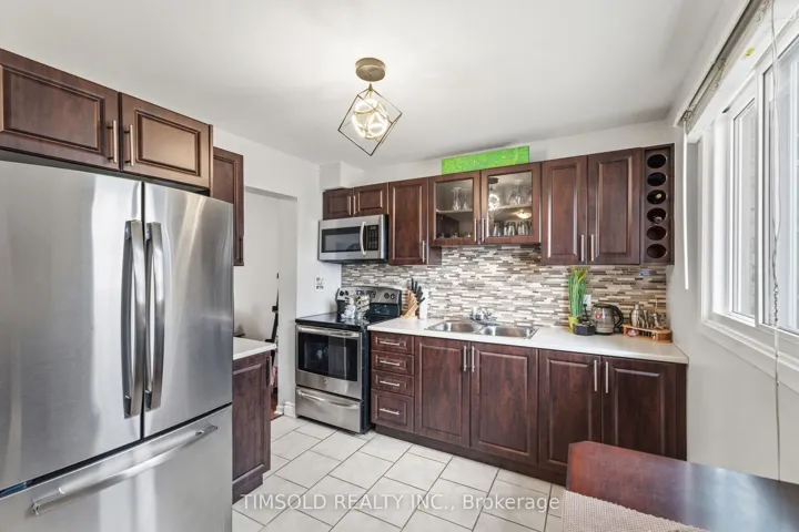 57 Hansen Road N 29, Brampton, ON L6V 3C6