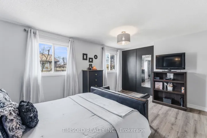 57 Hansen Road N 29, Brampton, ON L6V 3C6