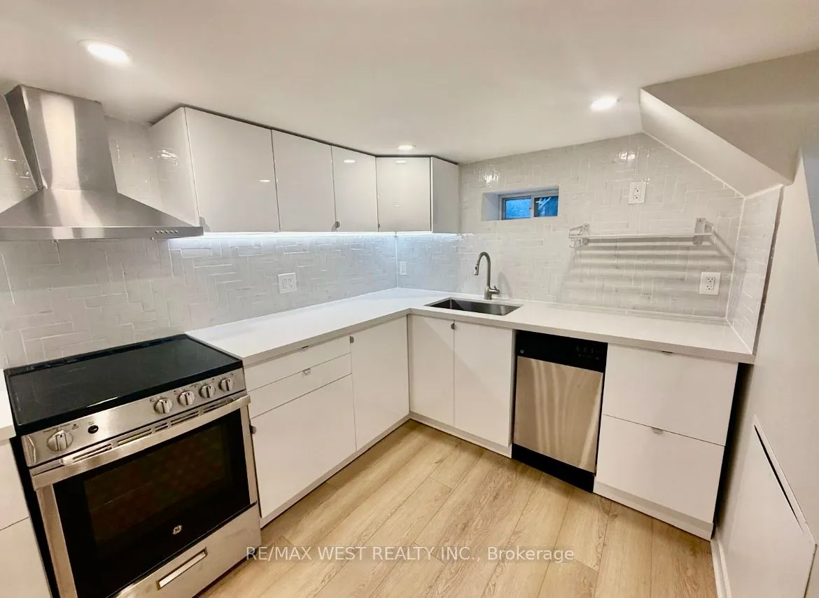 Detached Home For Lease | W13185146
