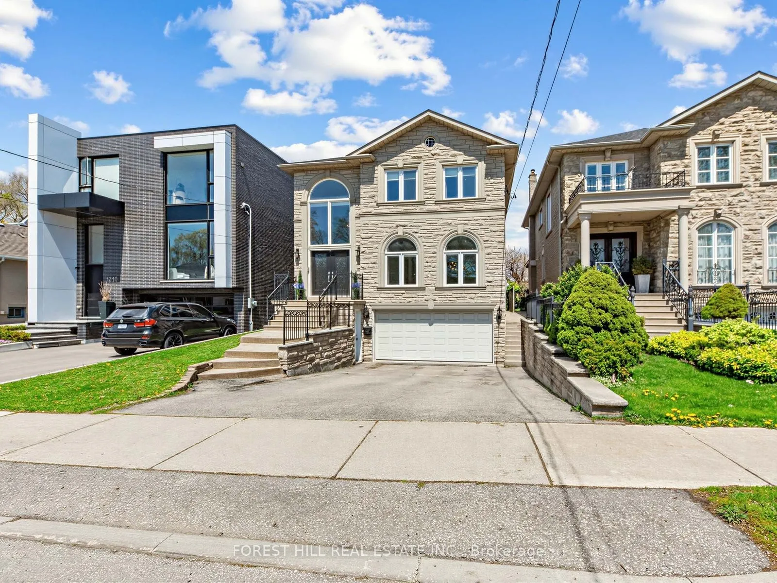 Detached Home For Sale | W13186488