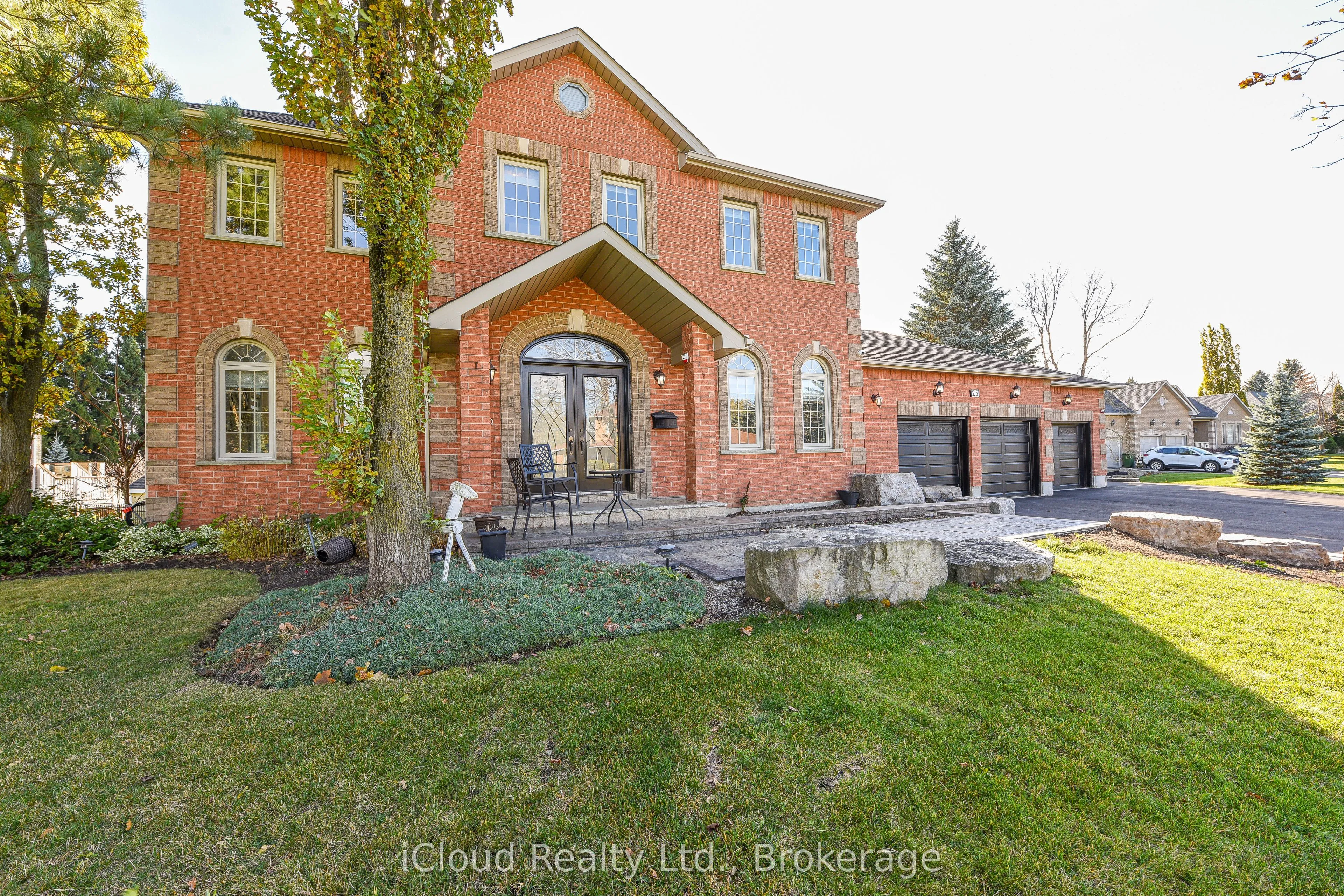Detached Home For Lease | W13187452