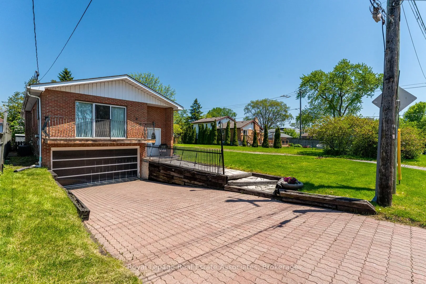 Detached Home For Sale | W13196586