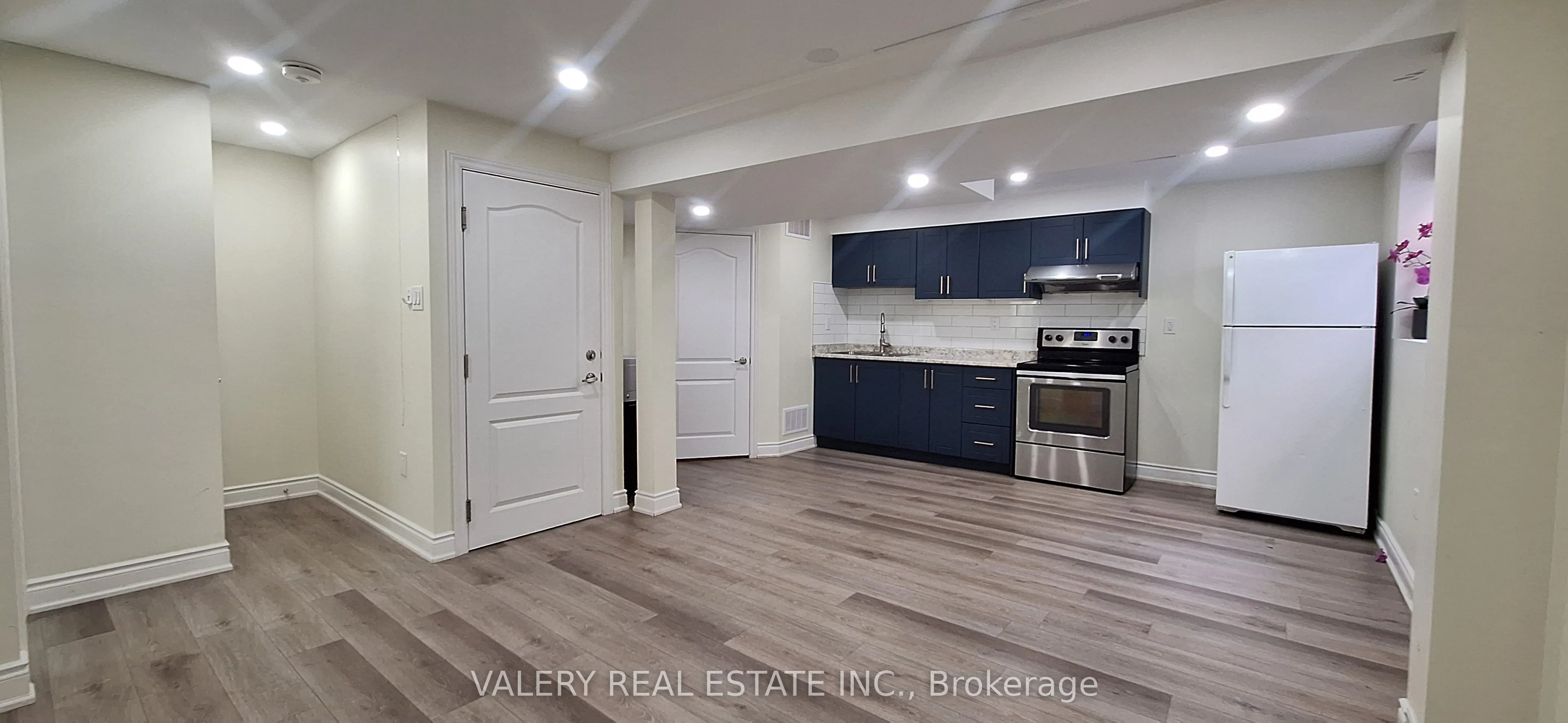 Detached Home For Lease | W13205322