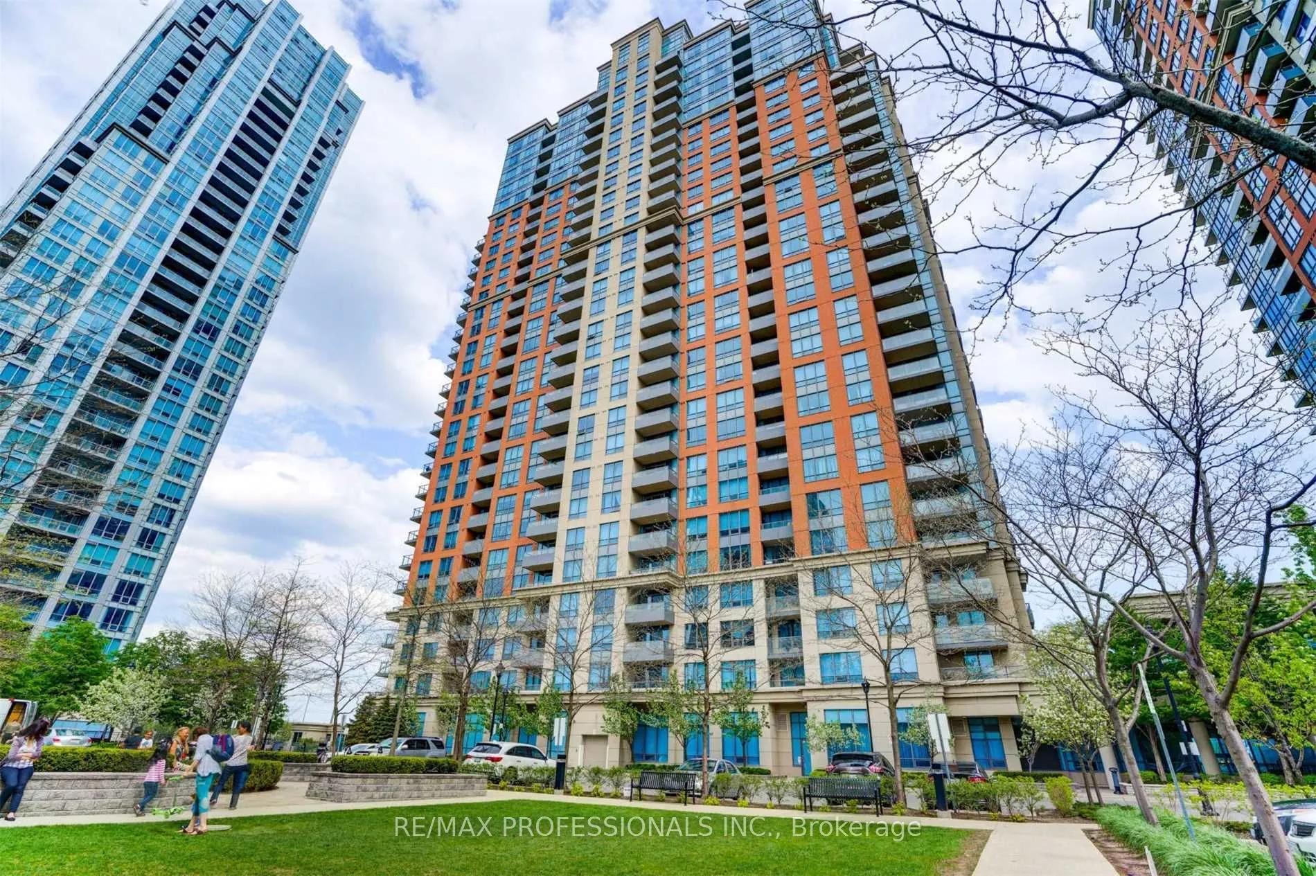 Property For Lease | W13208876