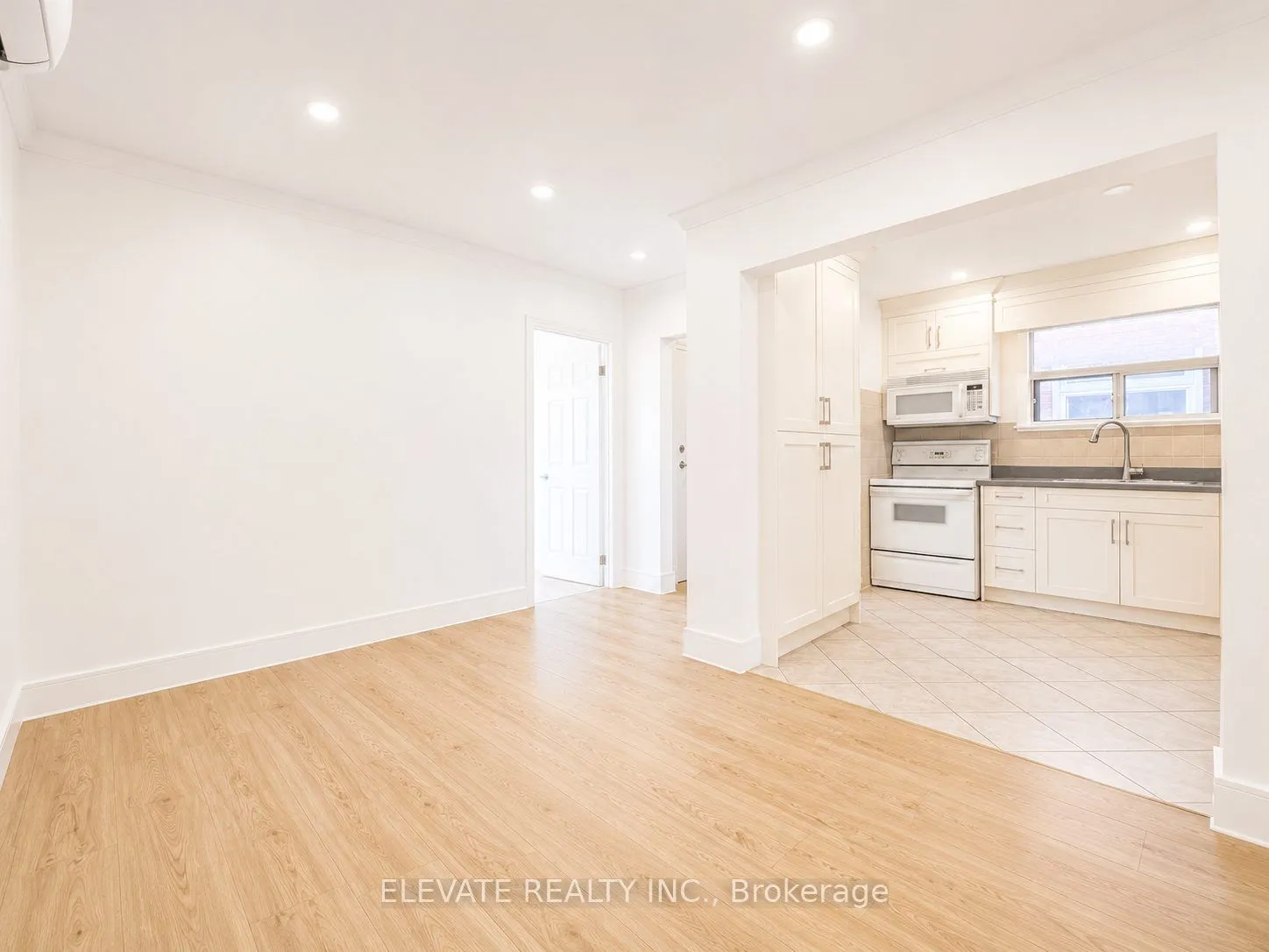 Triplex For Lease | W13209542