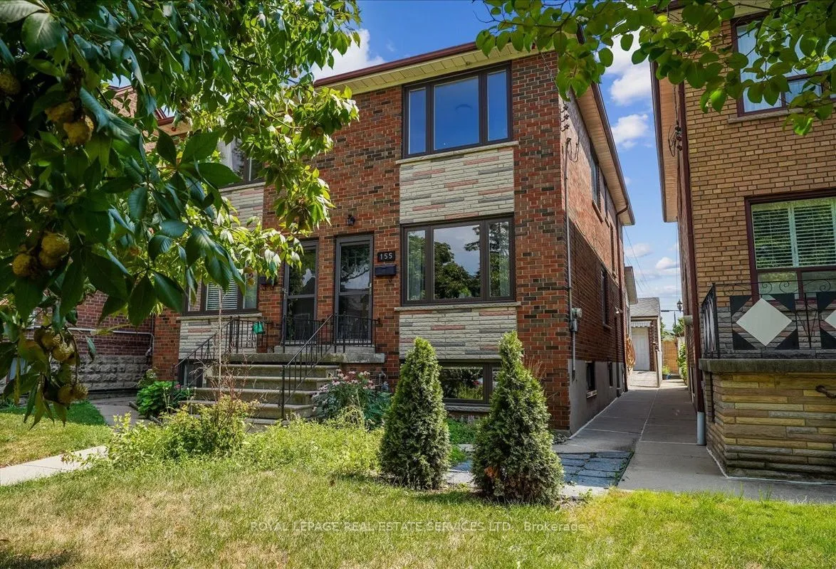Semi-Detached Home For Lease | W13210132