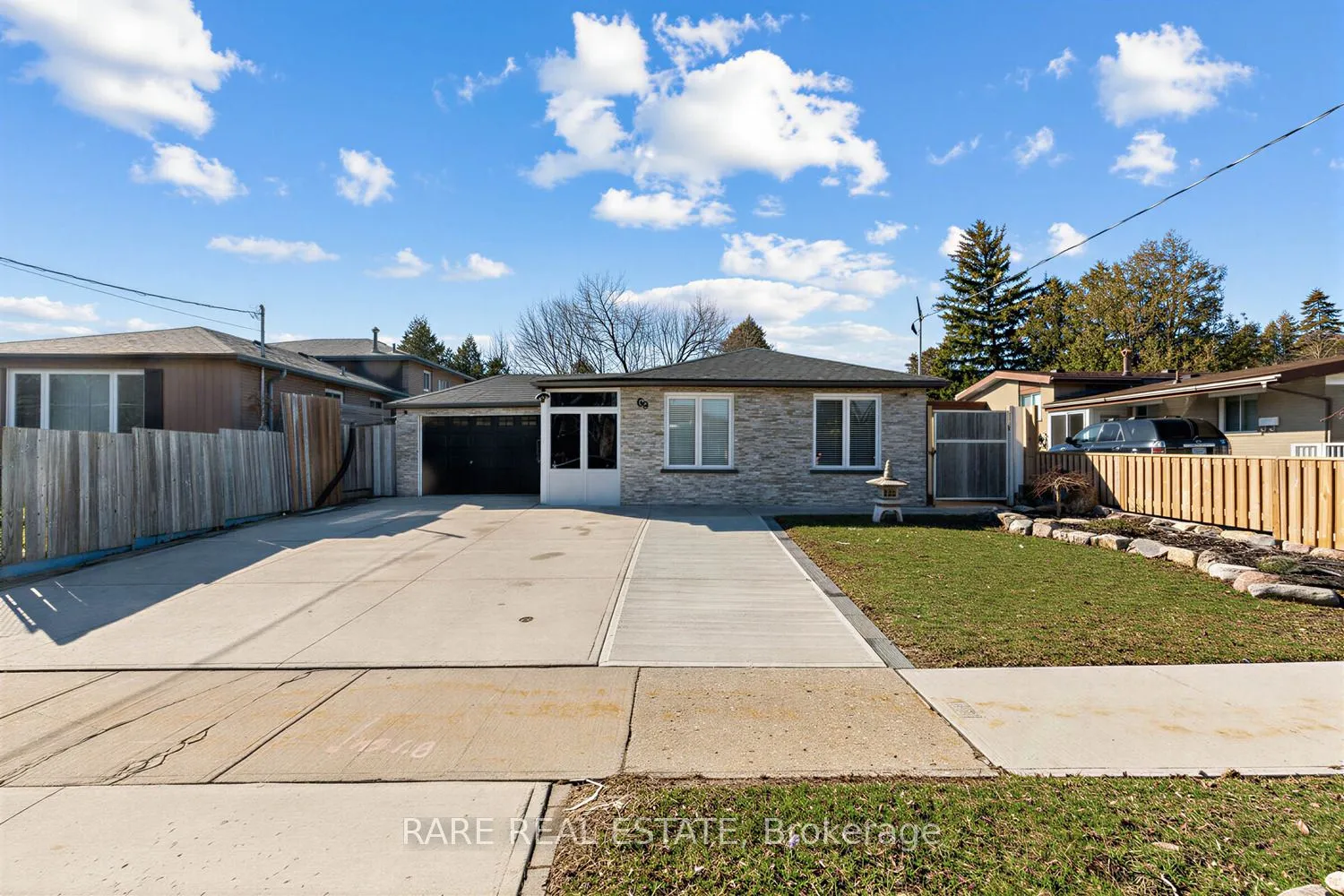 Detached Home For Sale | W13211402