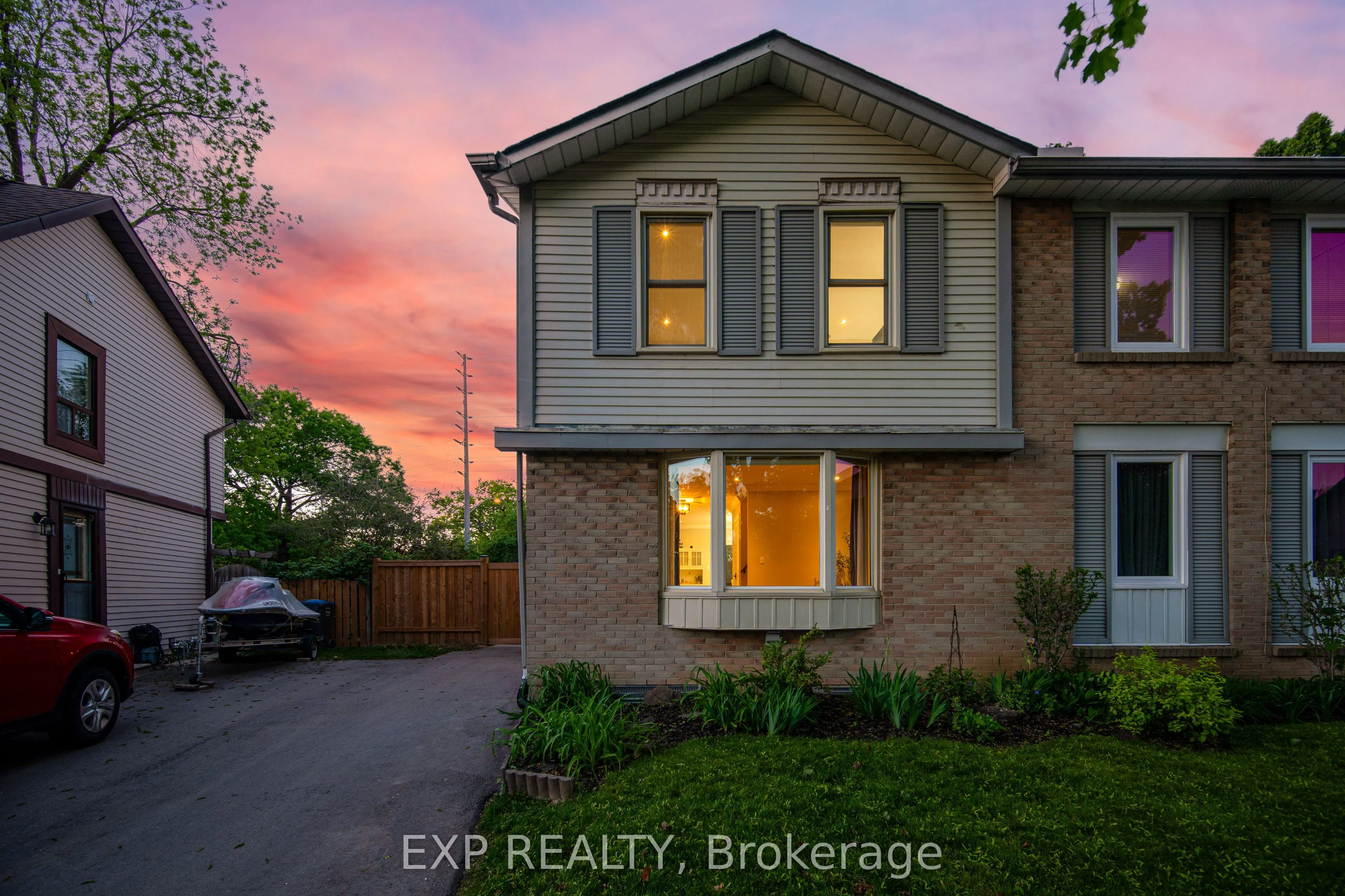 Semi-Detached Home For Sale | W13211502