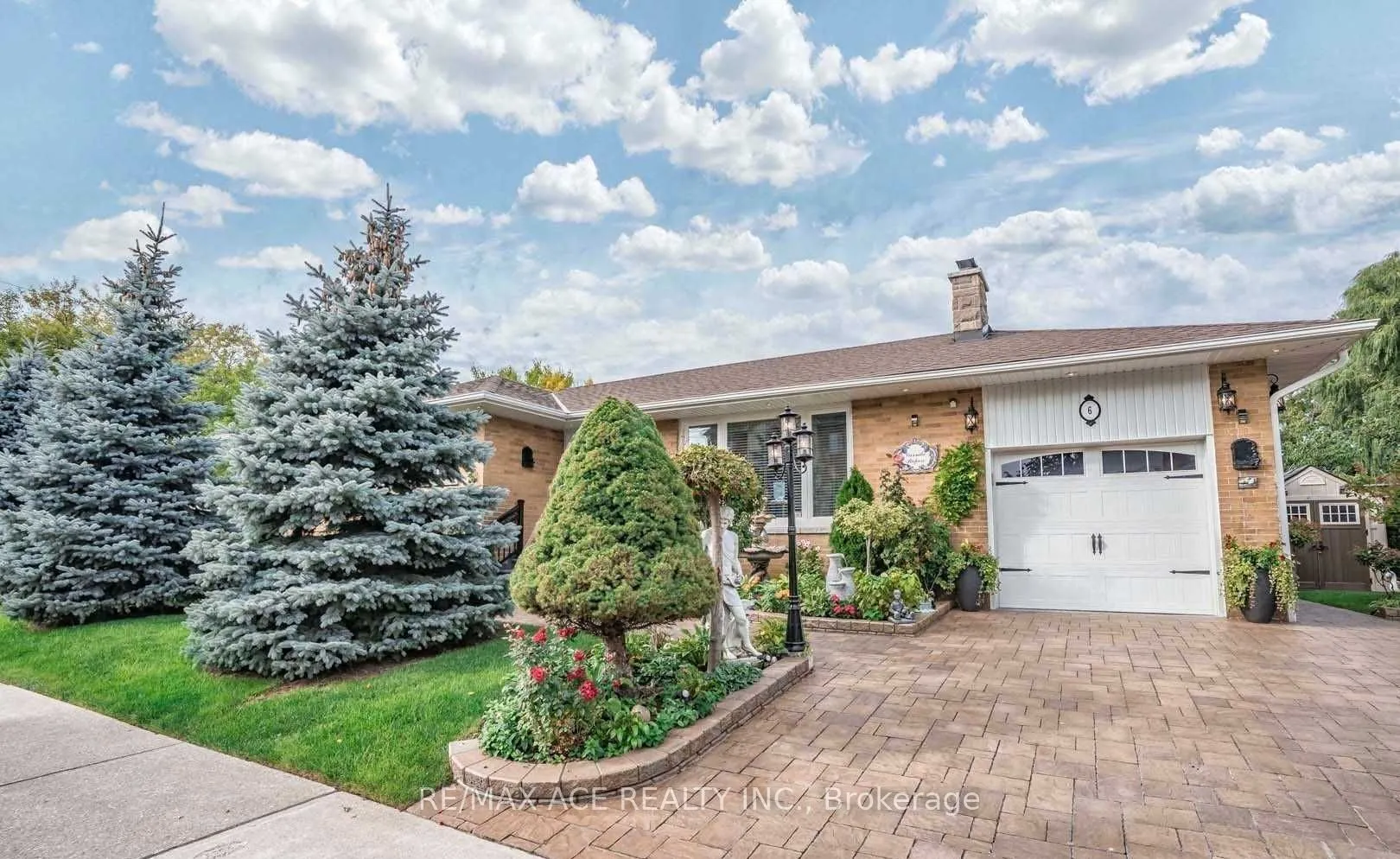 Detached Home For Lease | W13216366