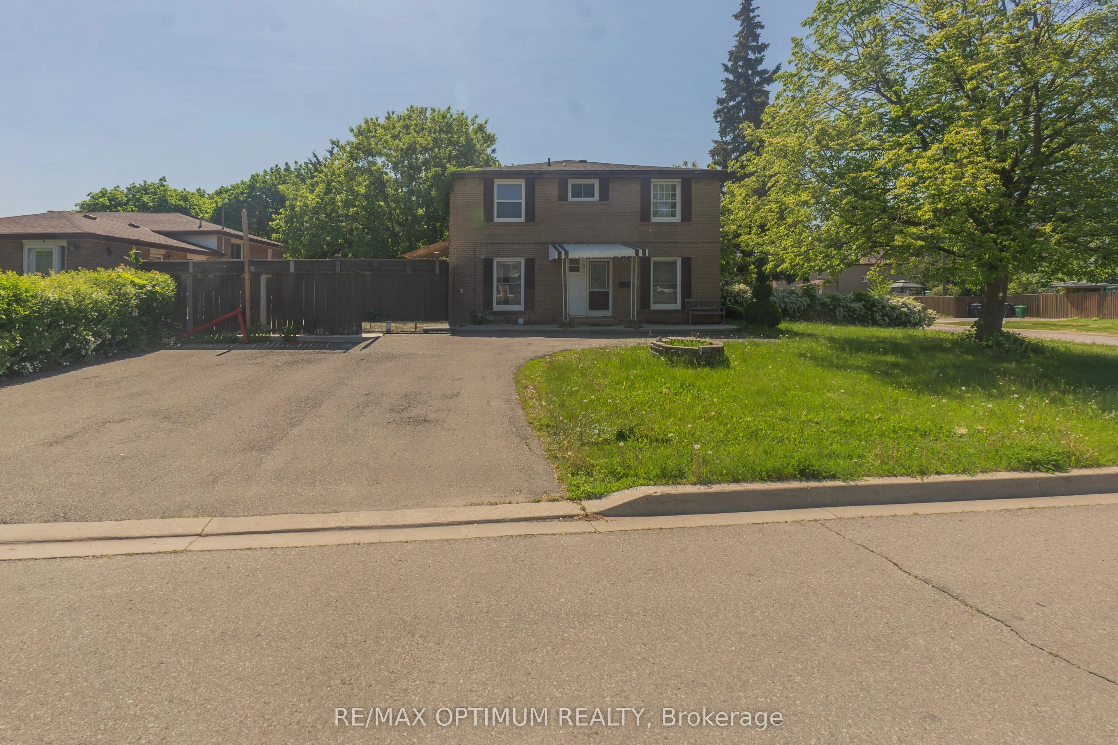 Semi-Detached Home For Sale | W13217972