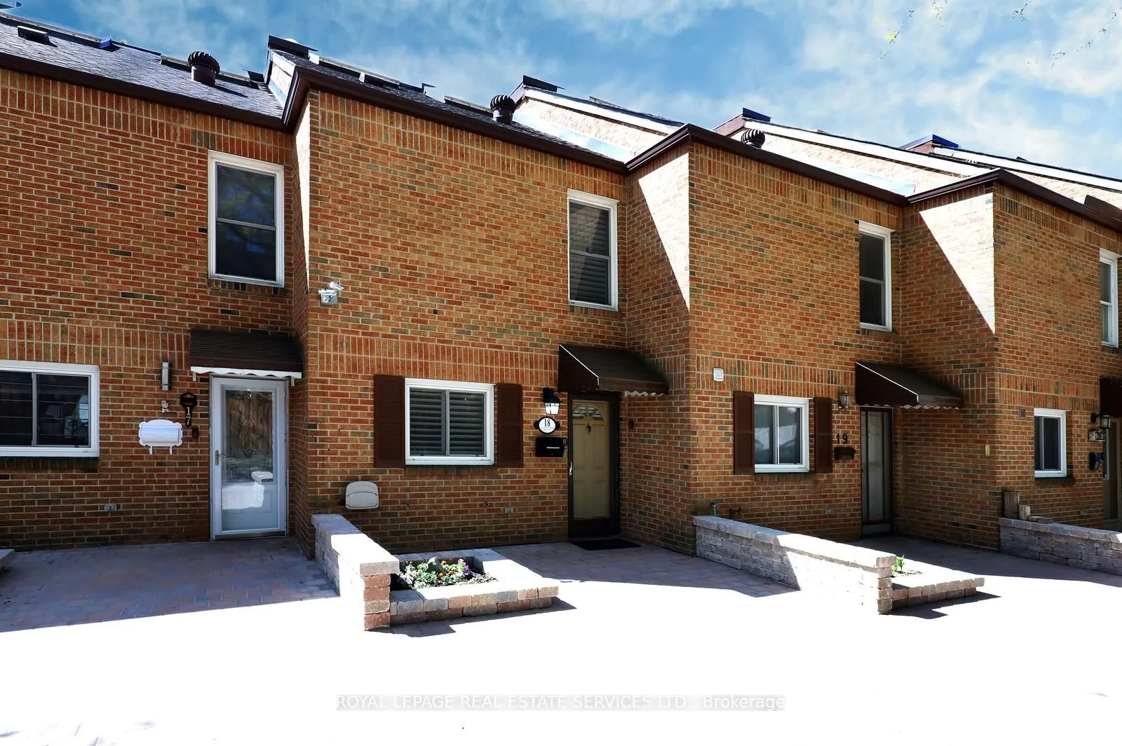 Property For Sale | W13221182