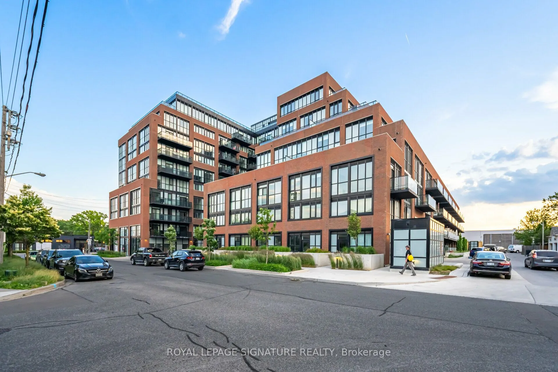 Property For Lease | W13221276