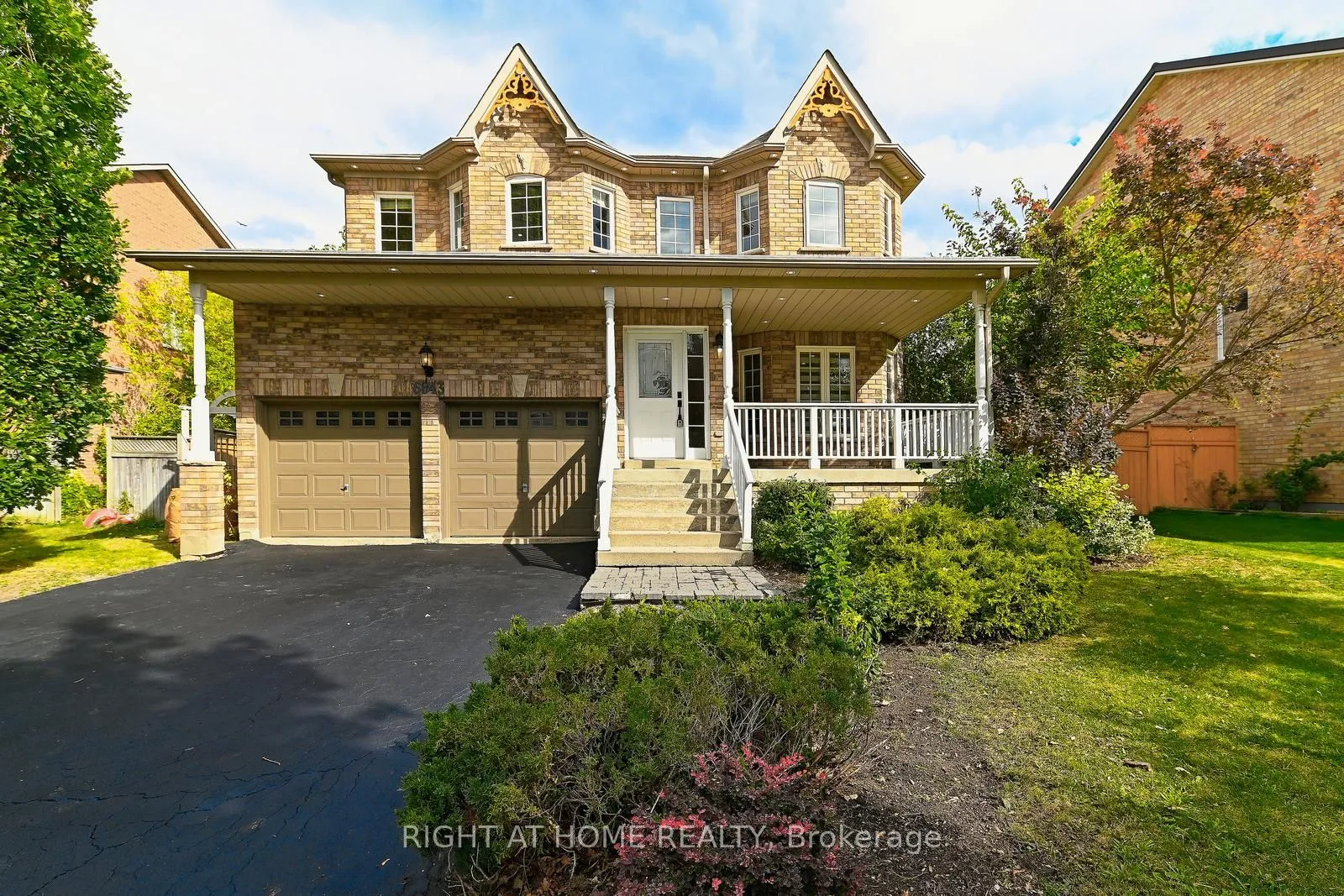 Detached Home For Lease | W13221292