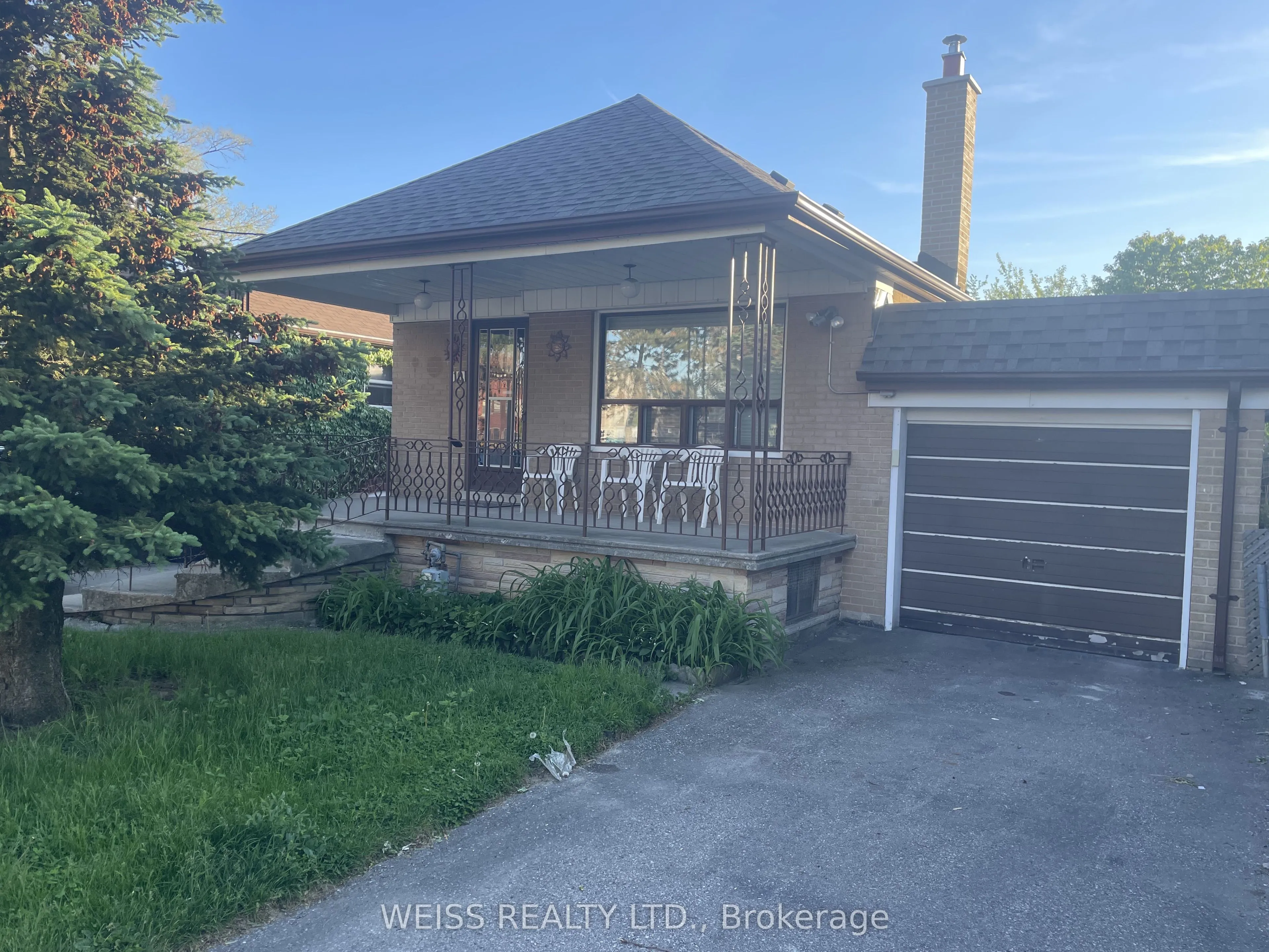 Detached Home For Lease | W13221294