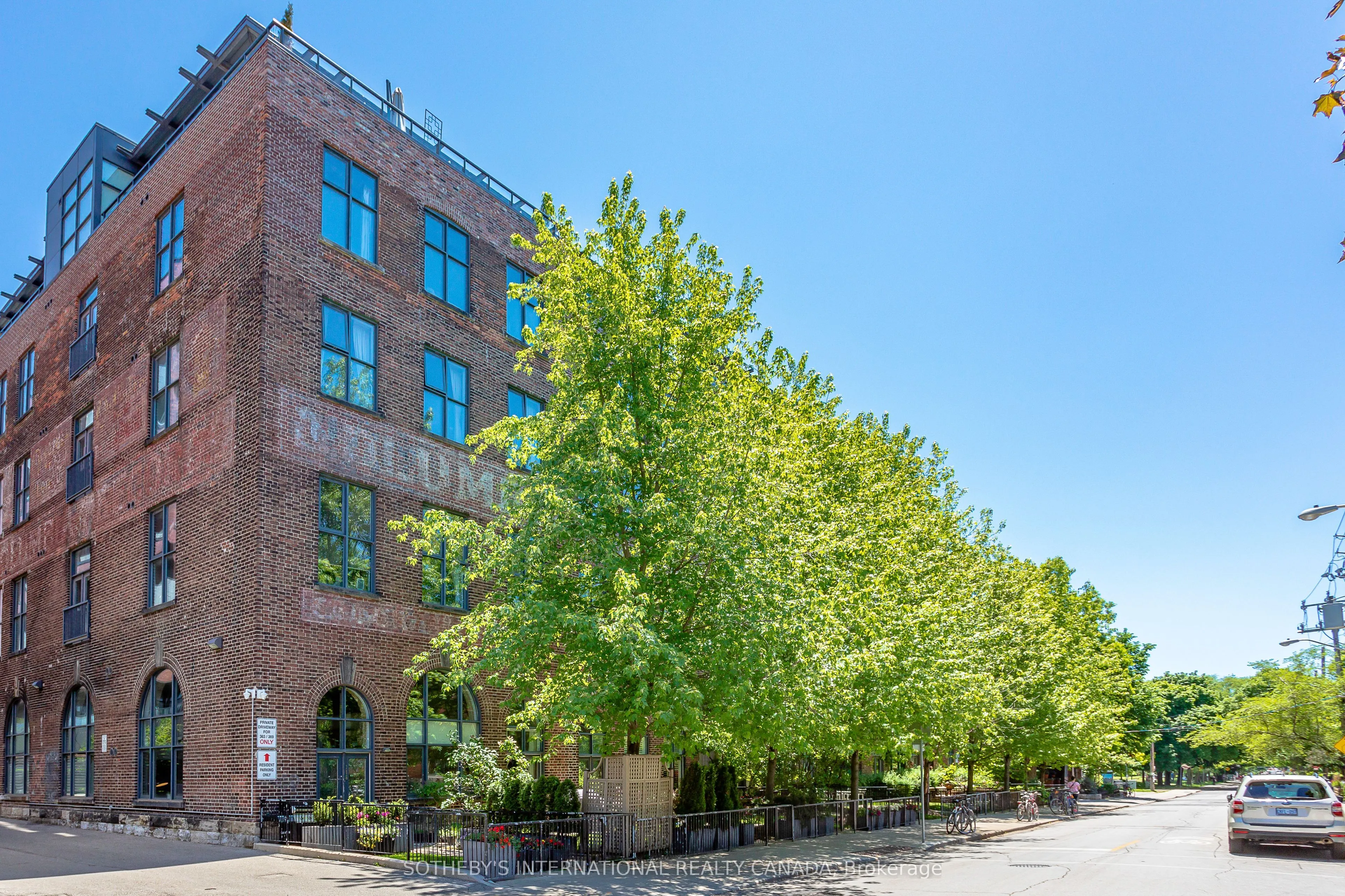 Property For Sale | W13222360