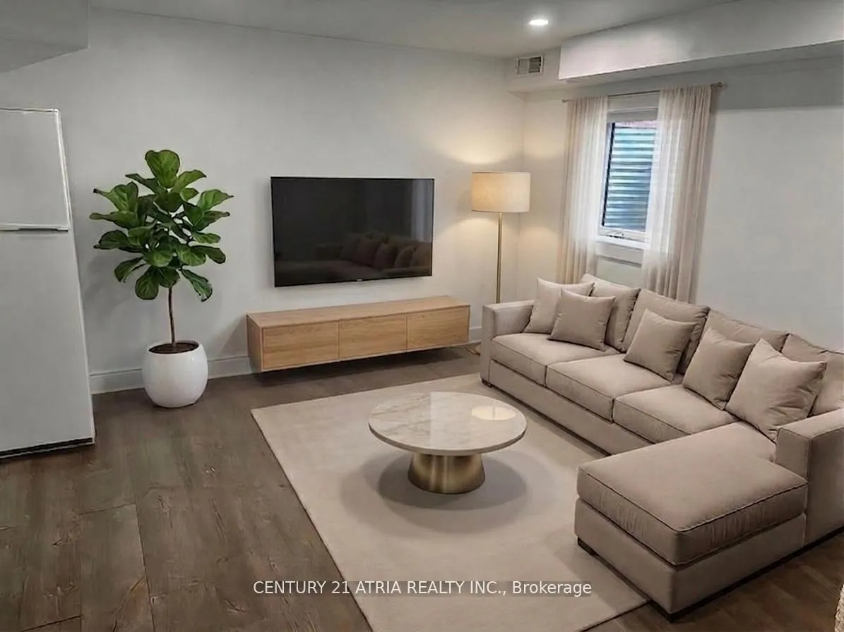 Detached Home For Lease | W13222624