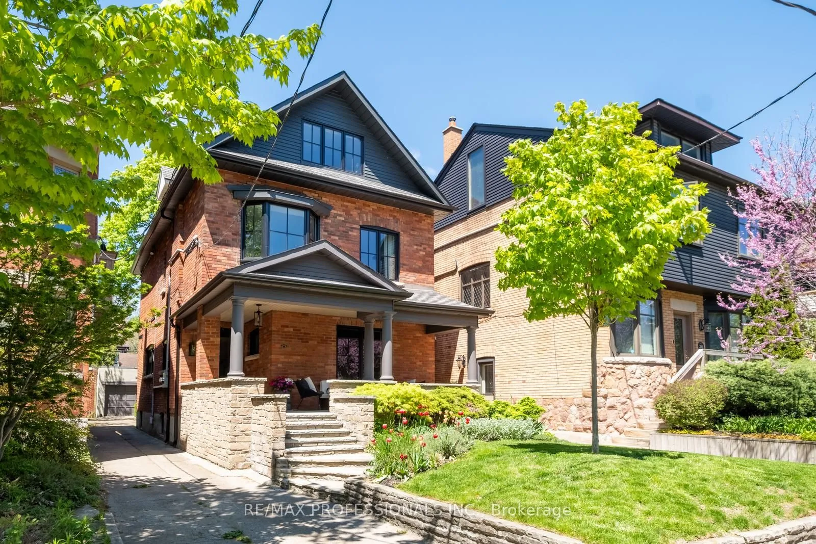 Detached Home For Sale | W13222646