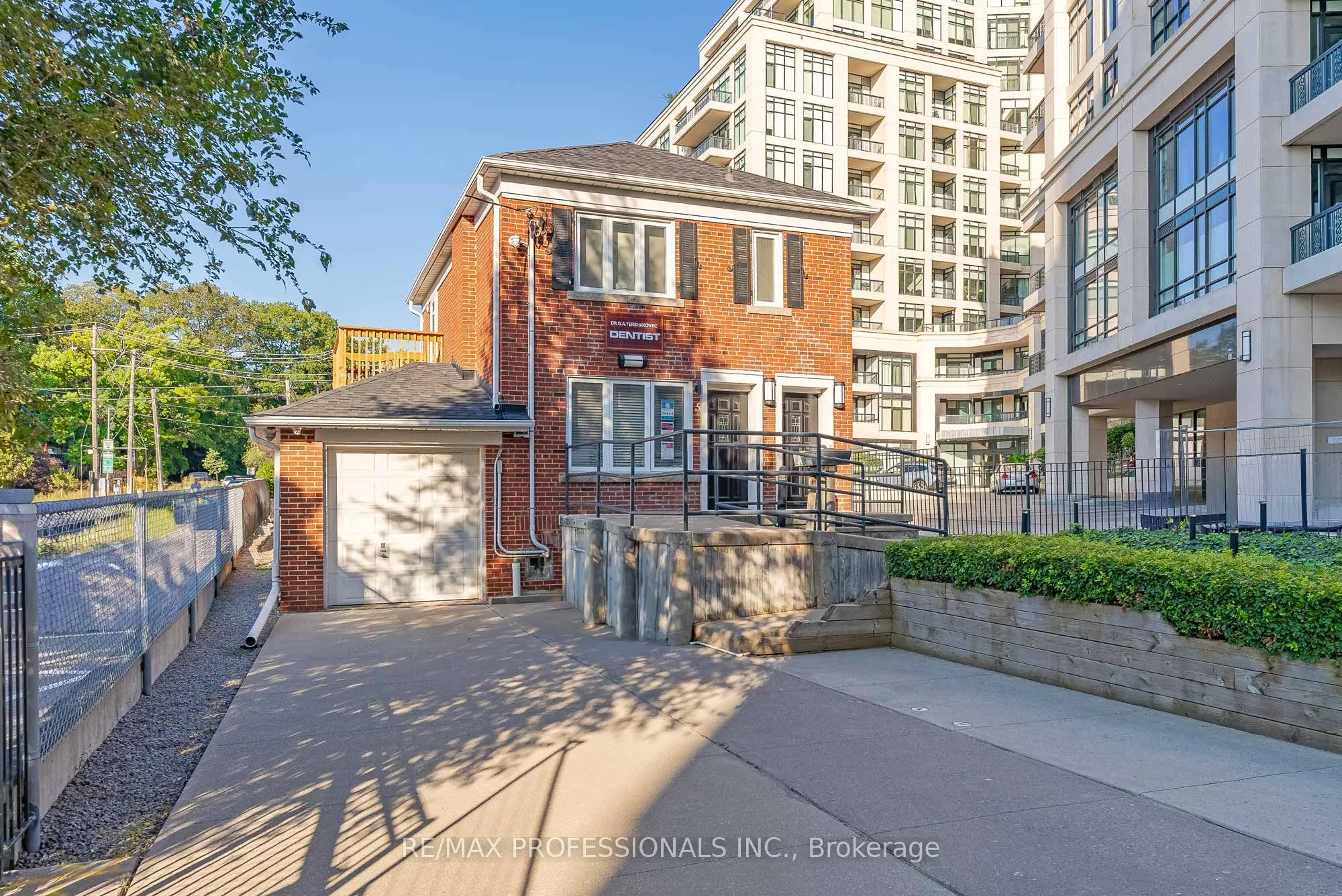 Detached Home For Lease | W13228668